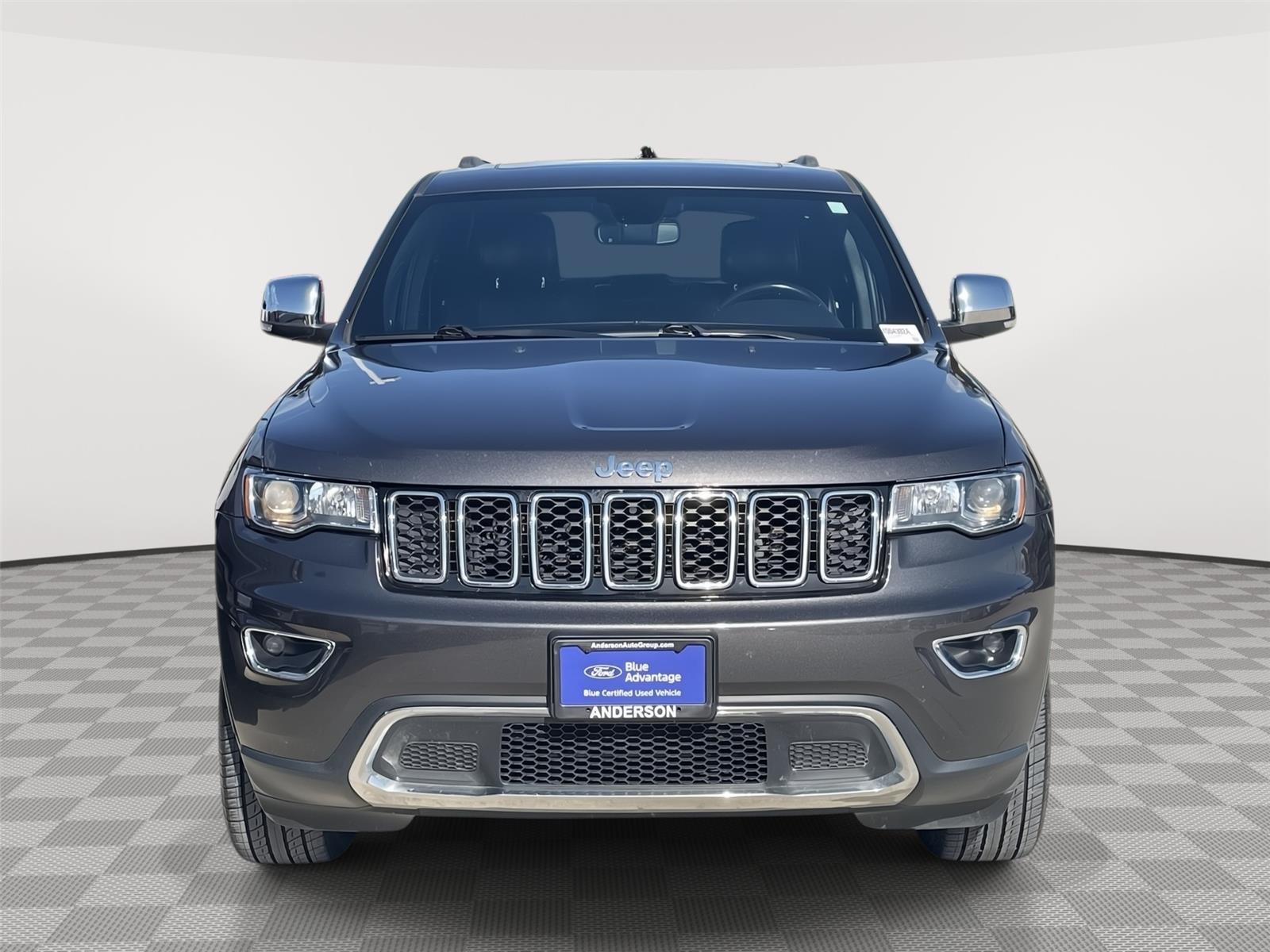 Vehicle photo 4