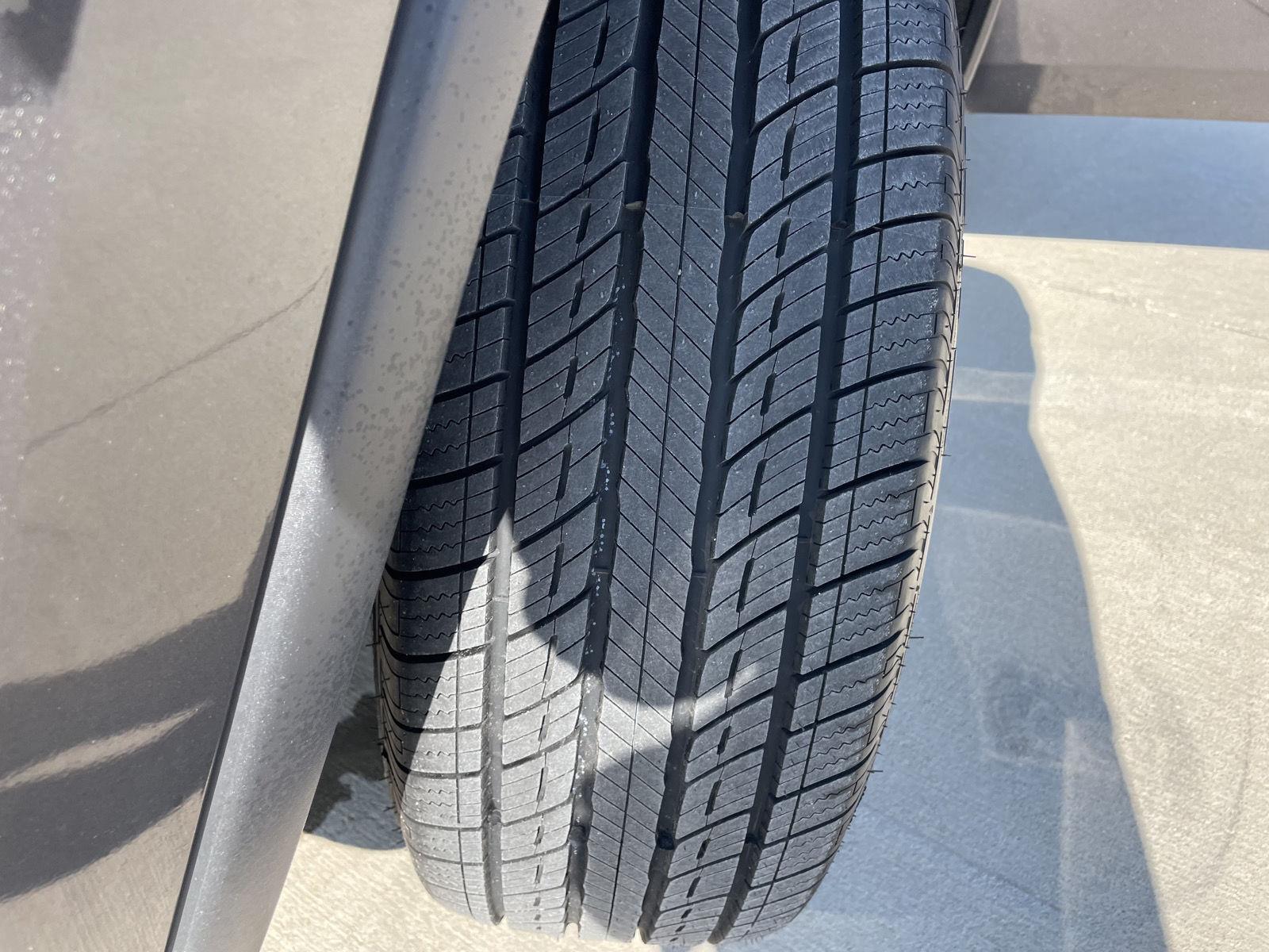 Vehicle photo 11