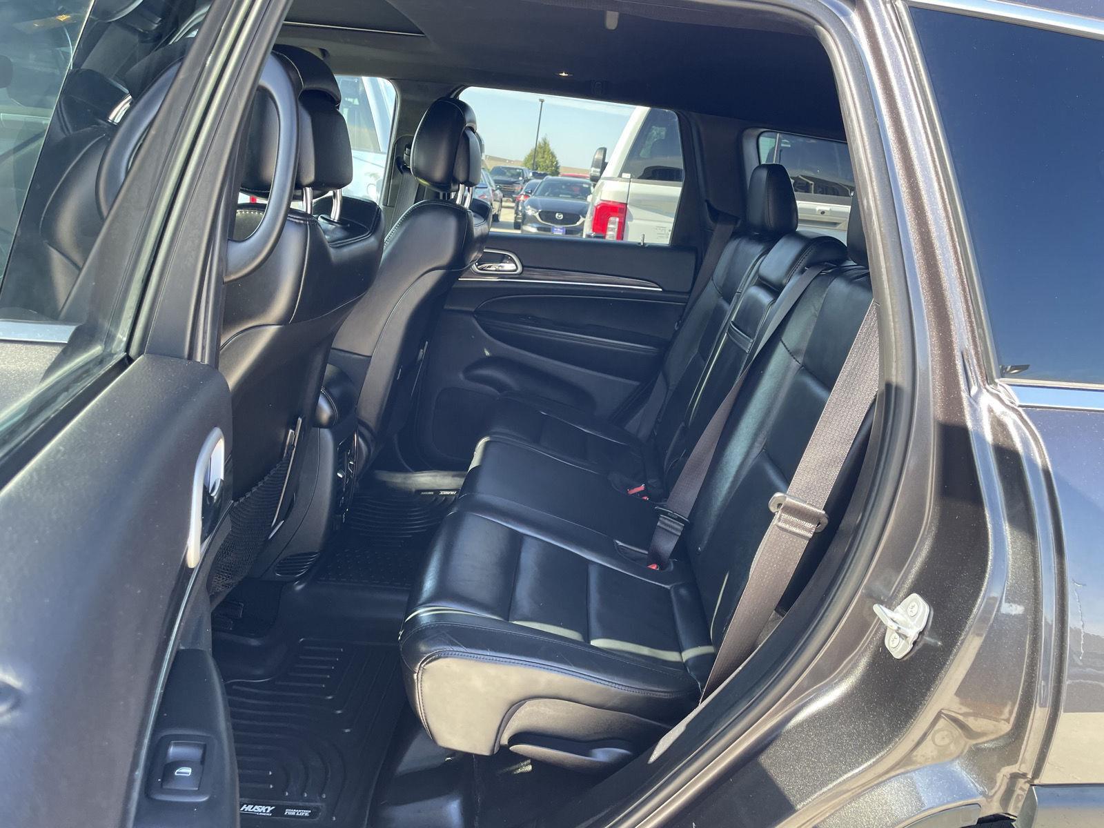 Vehicle photo 20