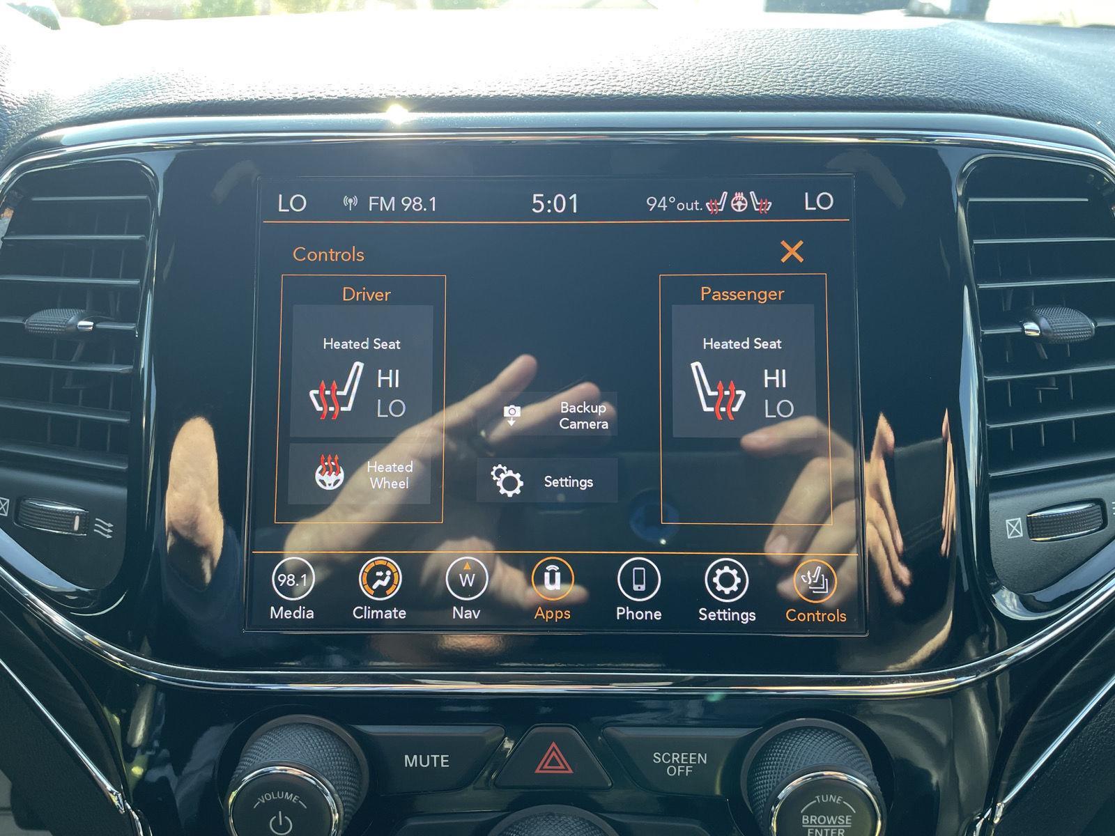 Vehicle photo 27