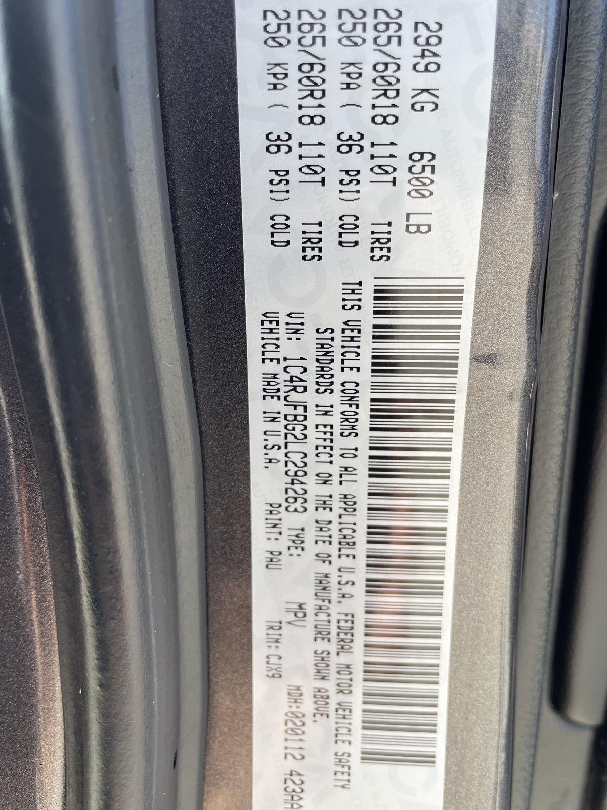 Vehicle photo 32