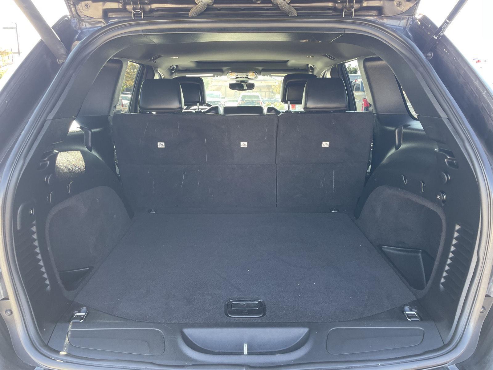 Vehicle photo 35