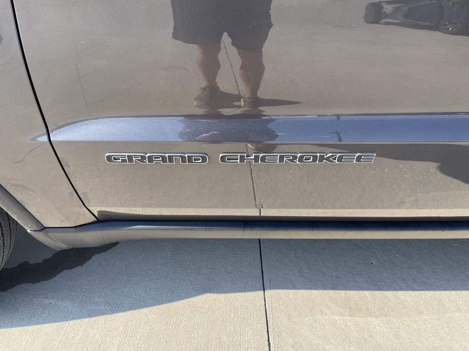 Vehicle photo 37
