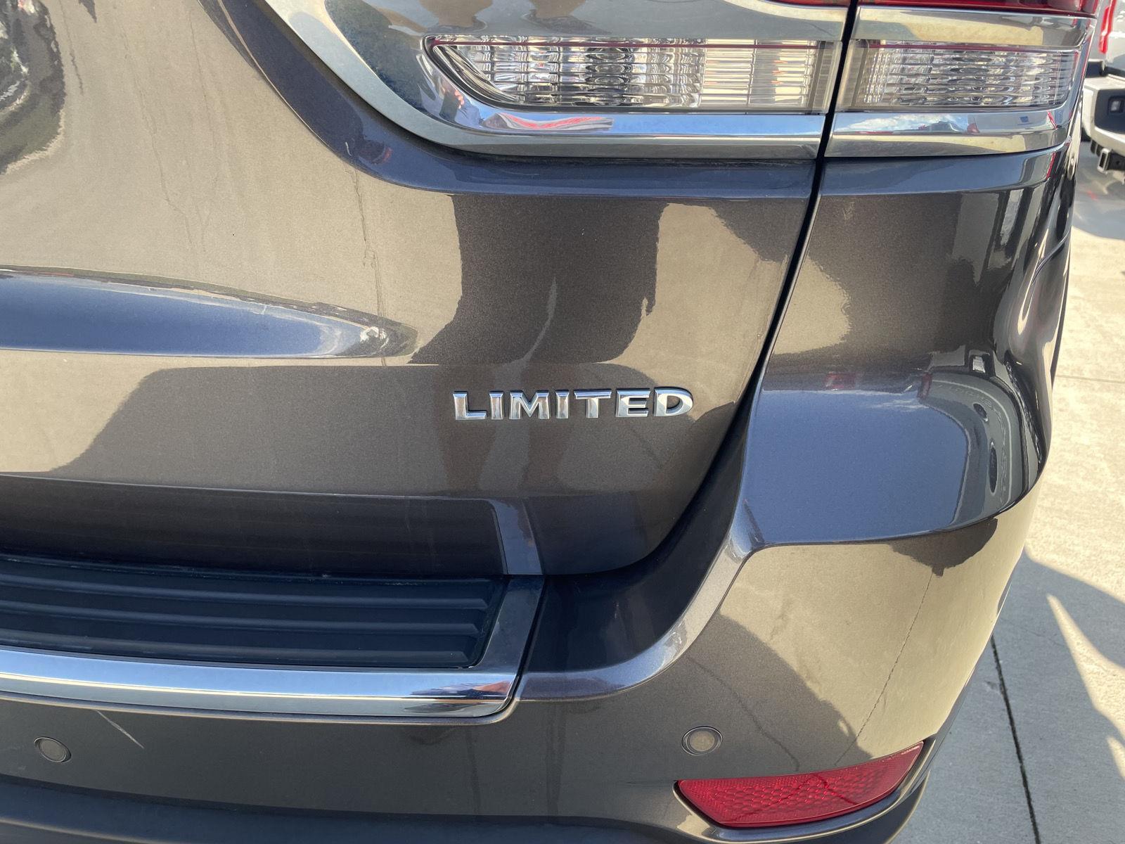 Vehicle photo 38