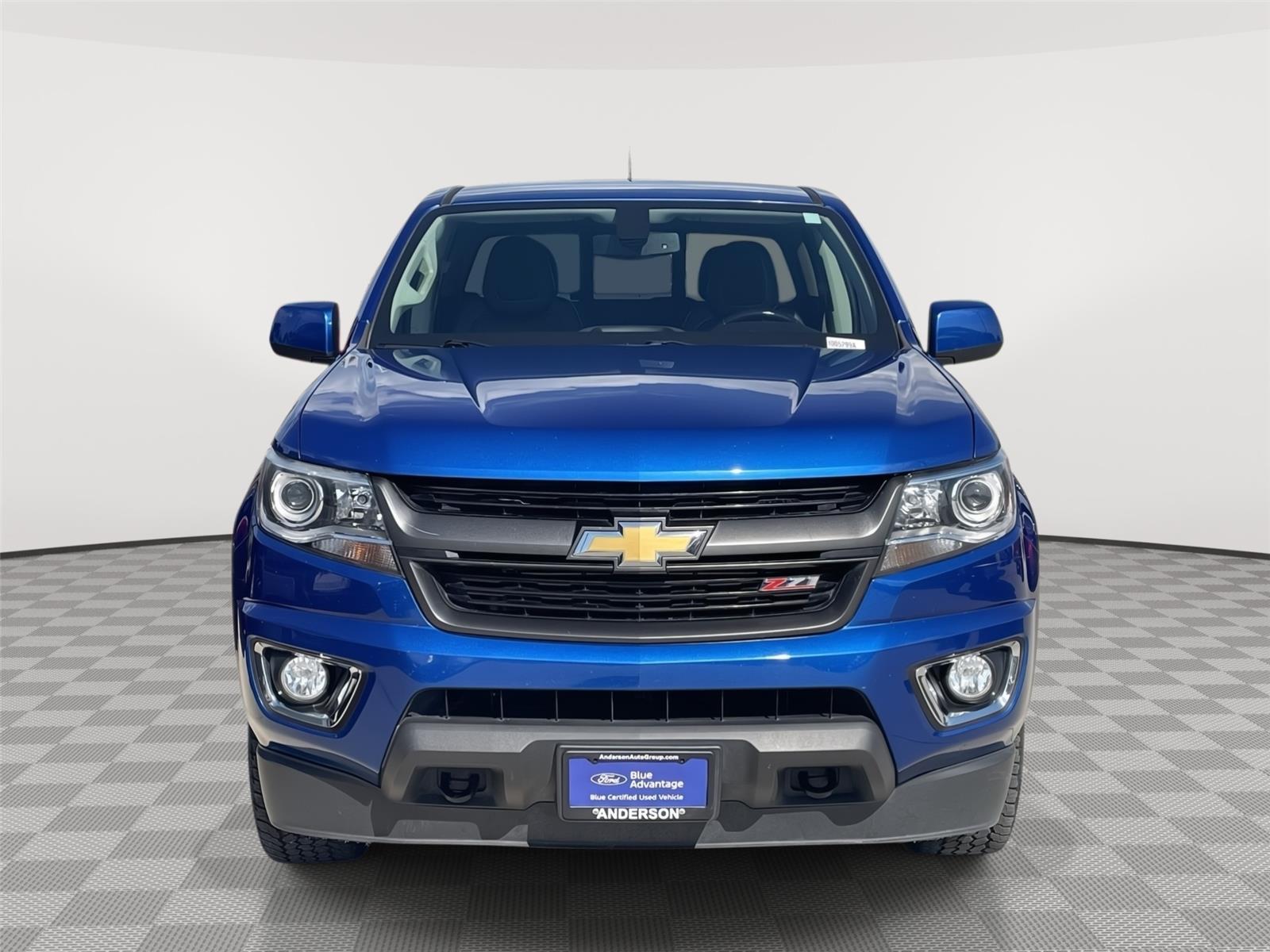 Vehicle photo 4