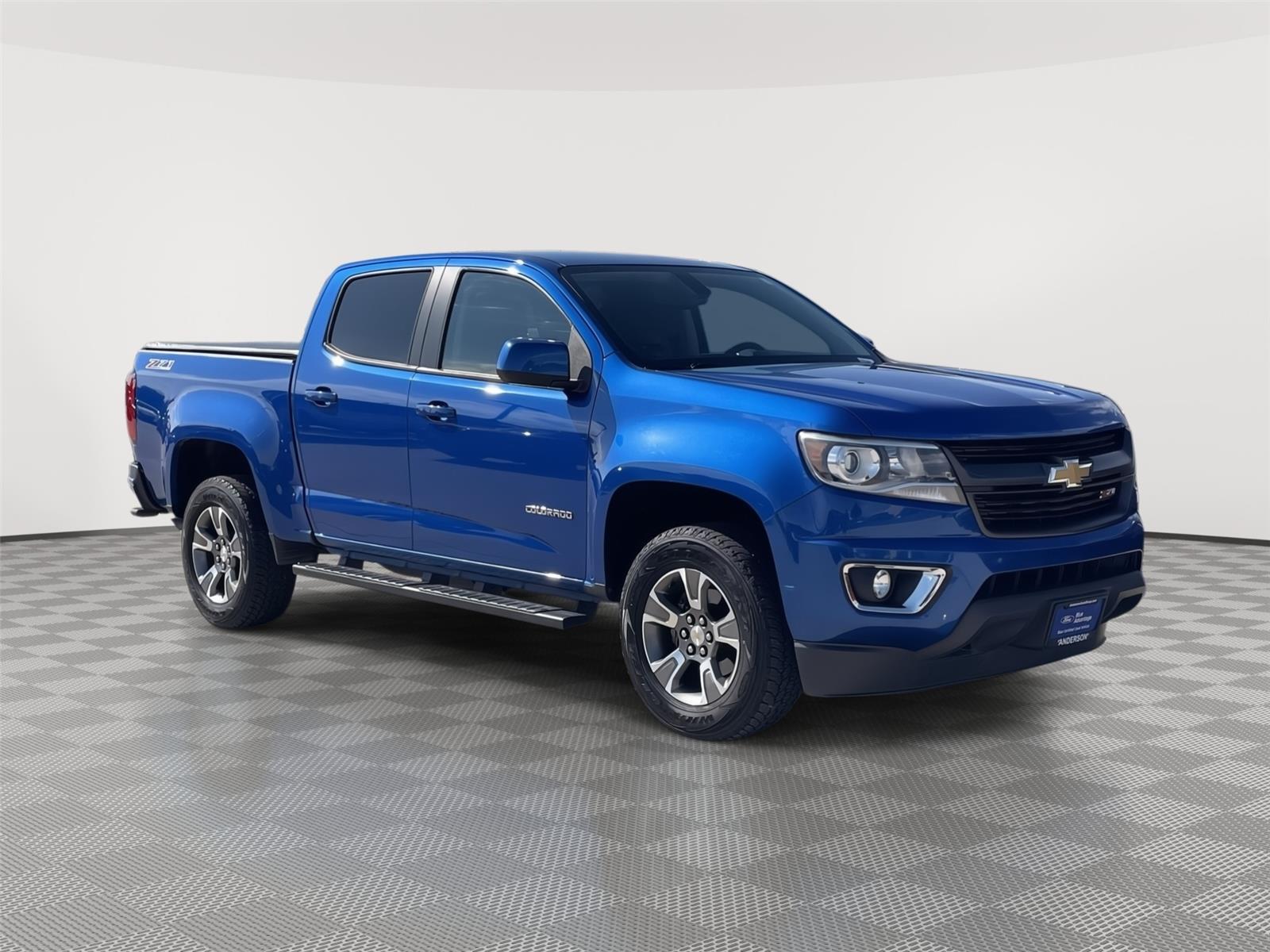 Vehicle photo 5