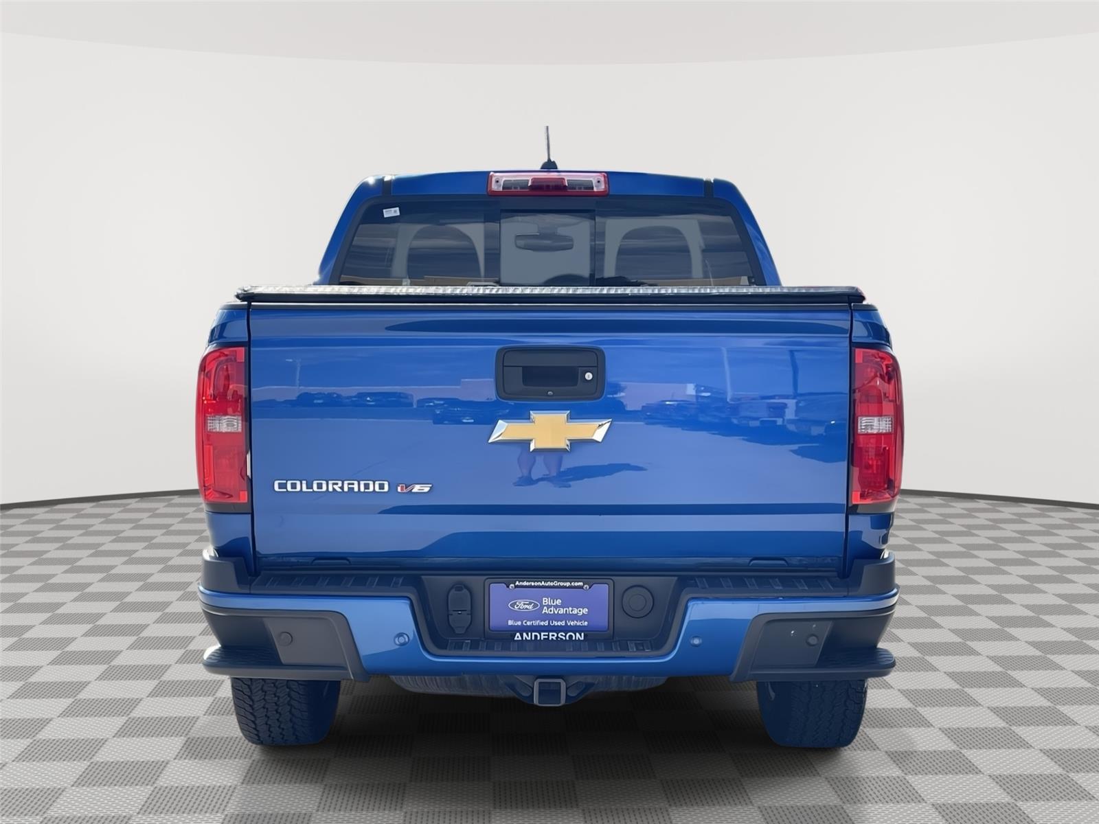 Vehicle photo 8