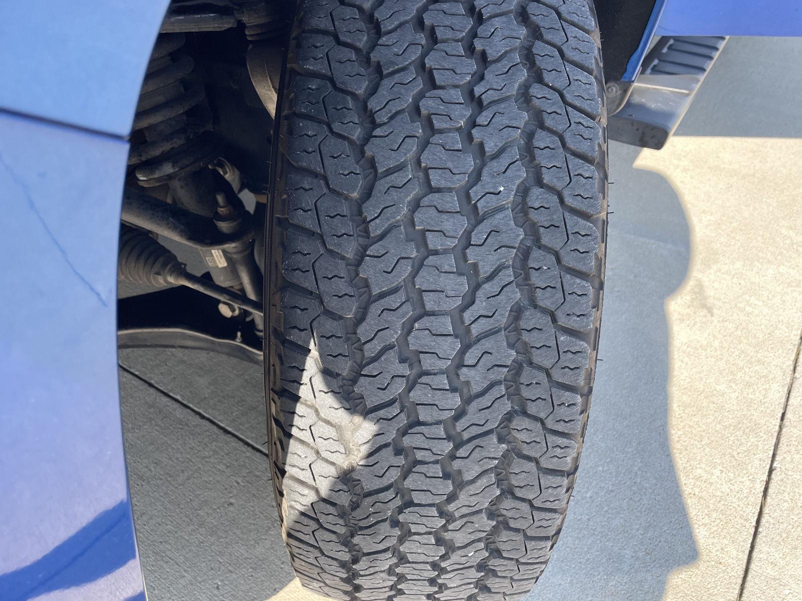 Vehicle photo 11