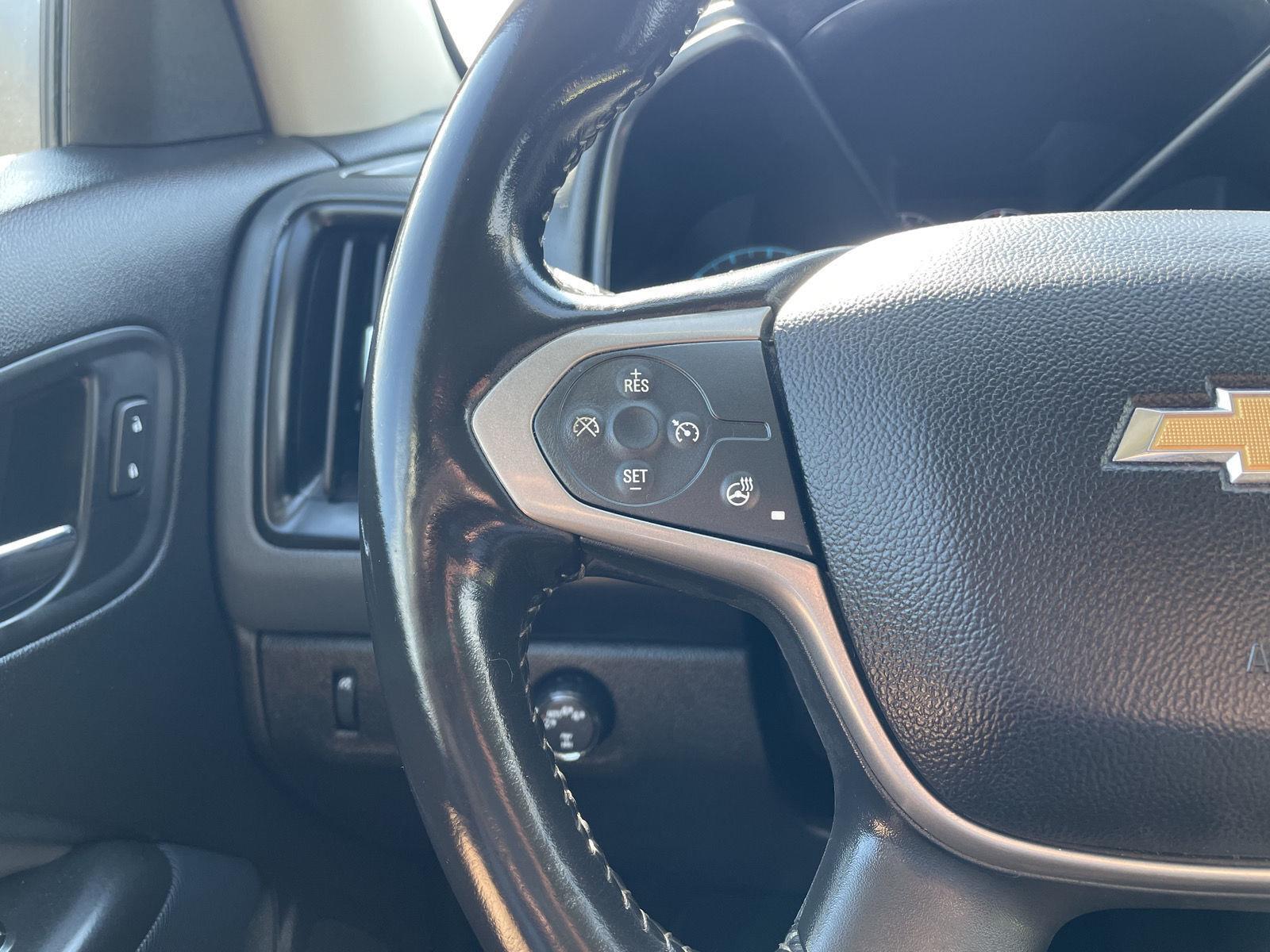 Vehicle photo 13