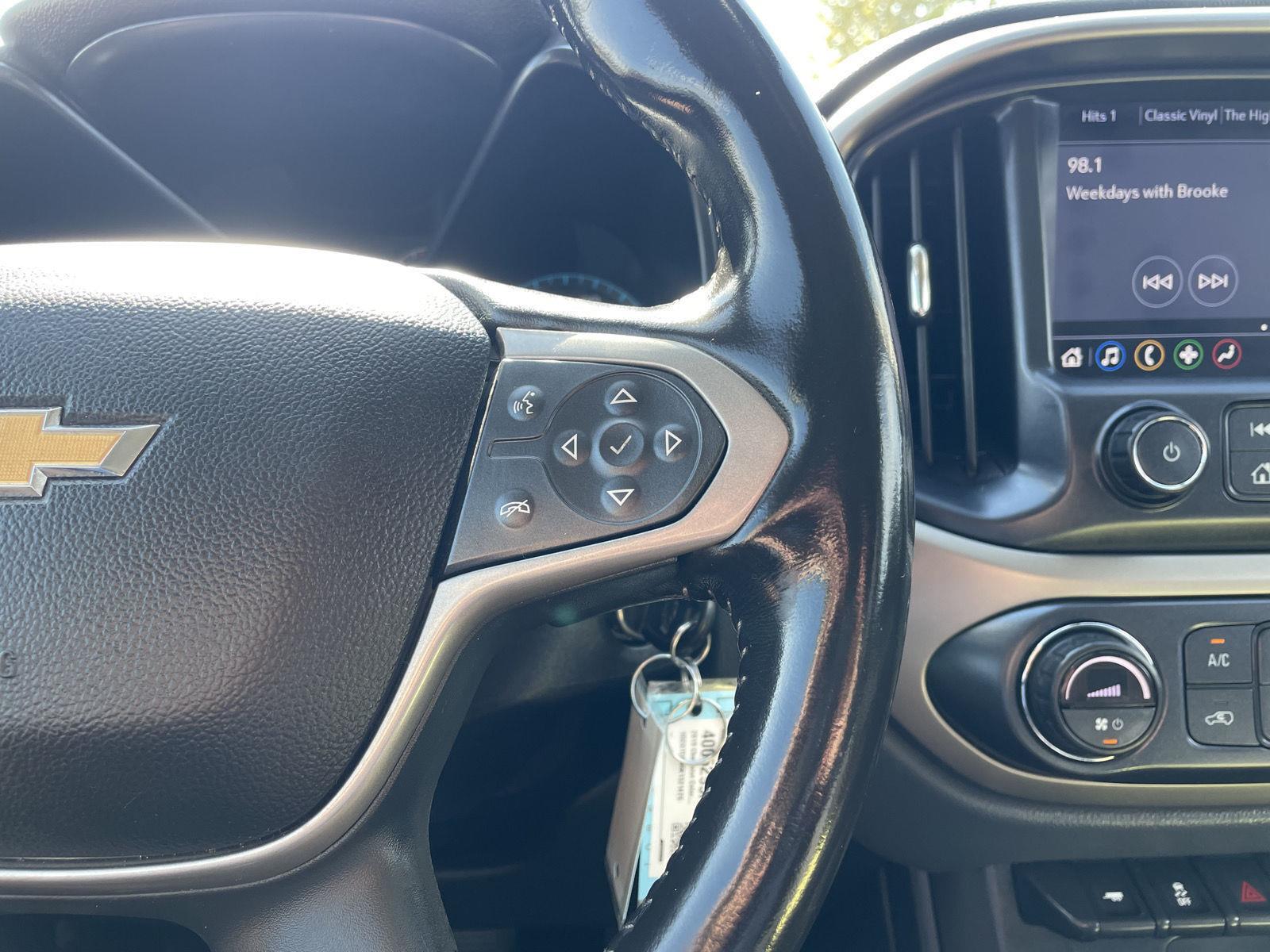 Vehicle photo 14