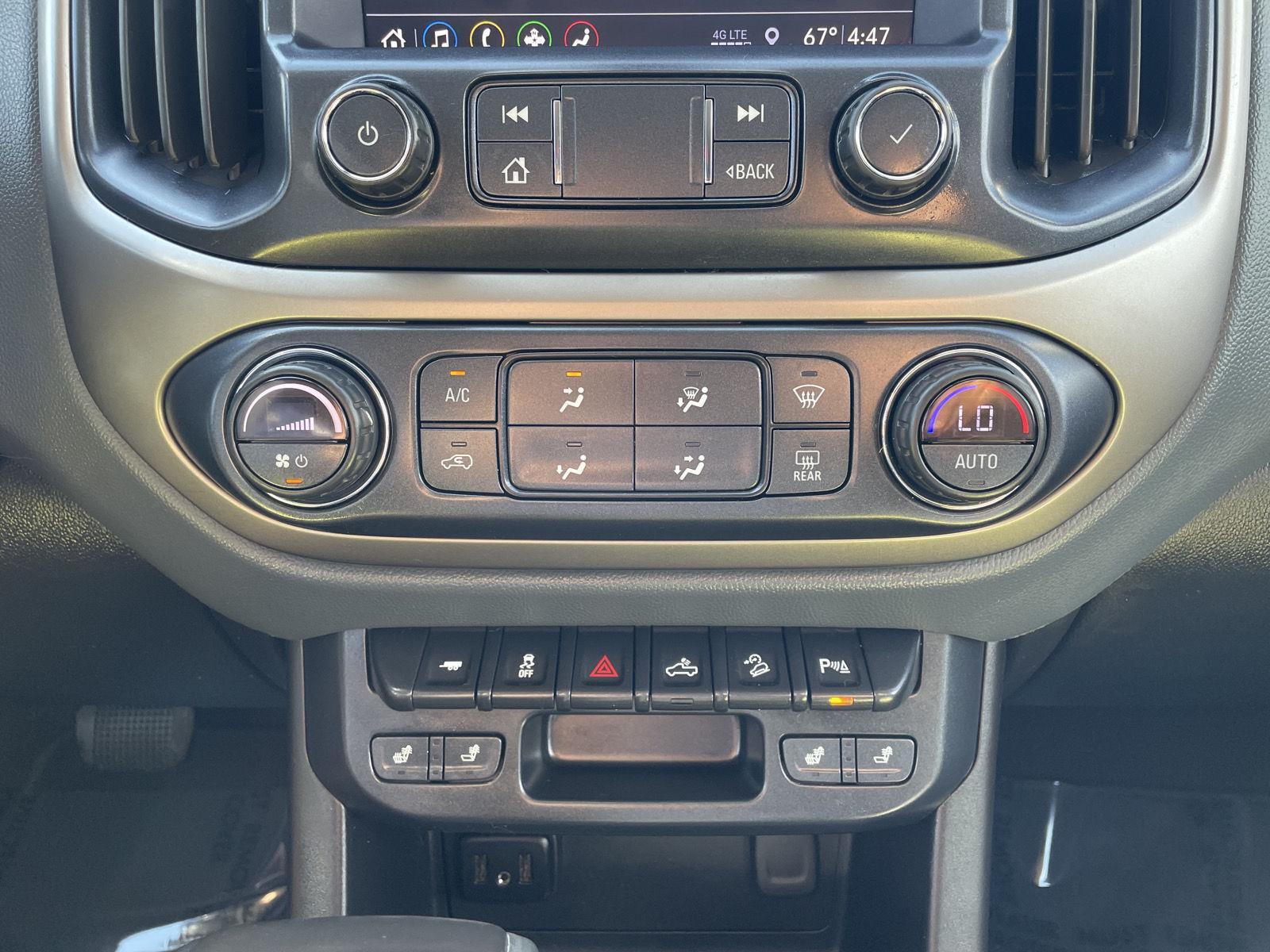 Vehicle photo 25