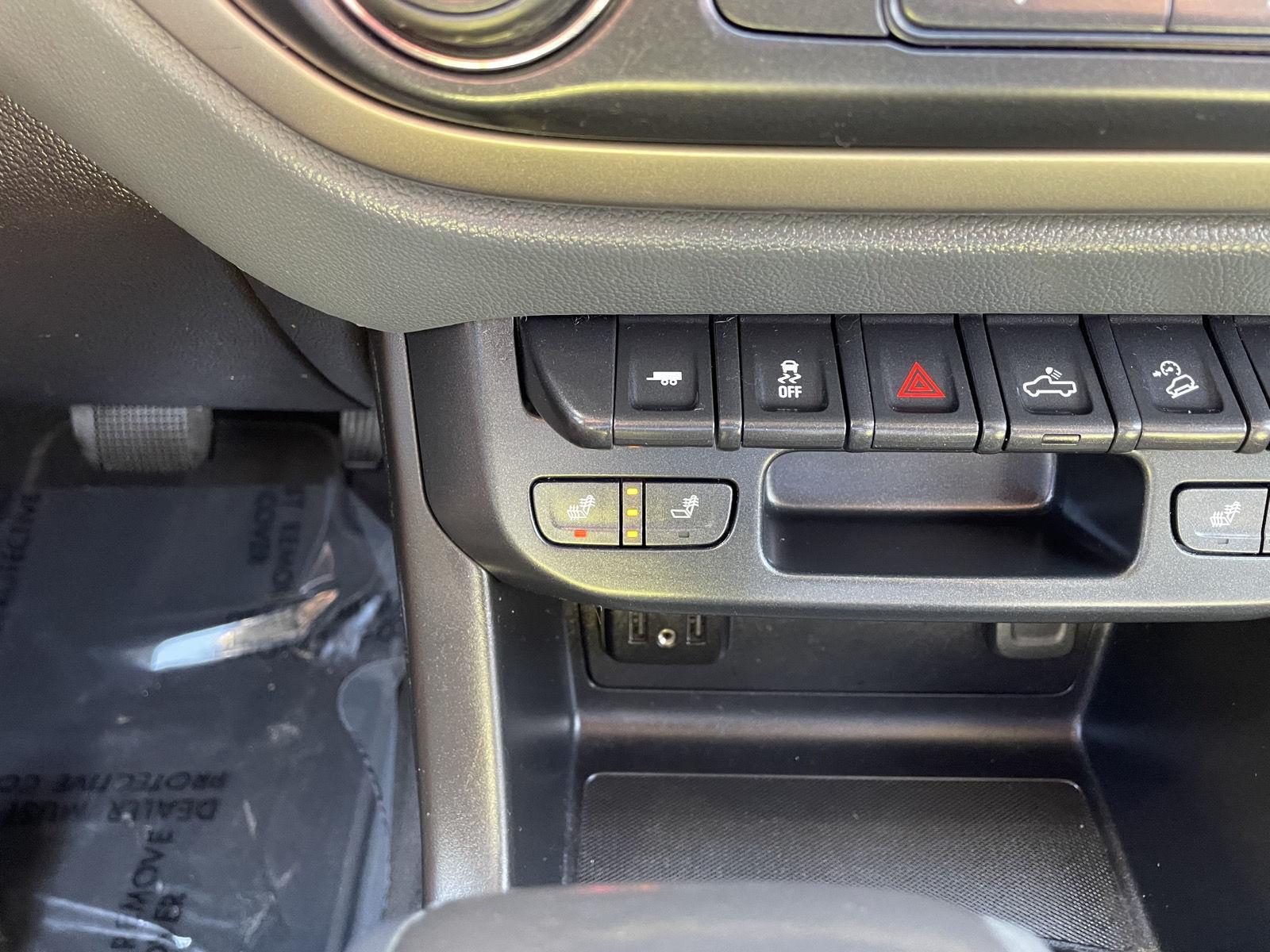Vehicle photo 27