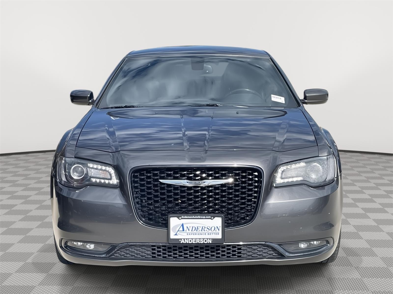 Vehicle photo 4