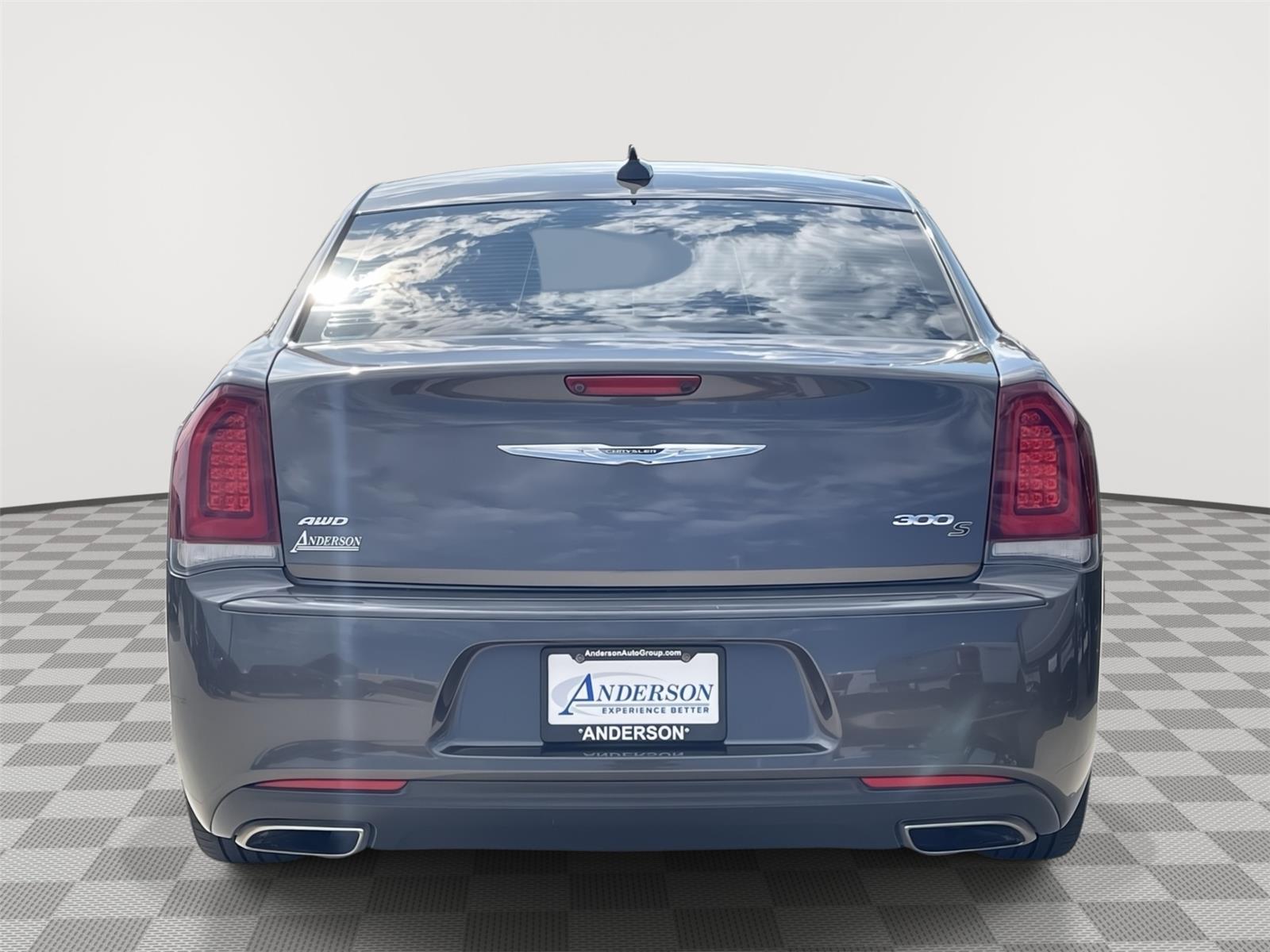 Vehicle photo 8
