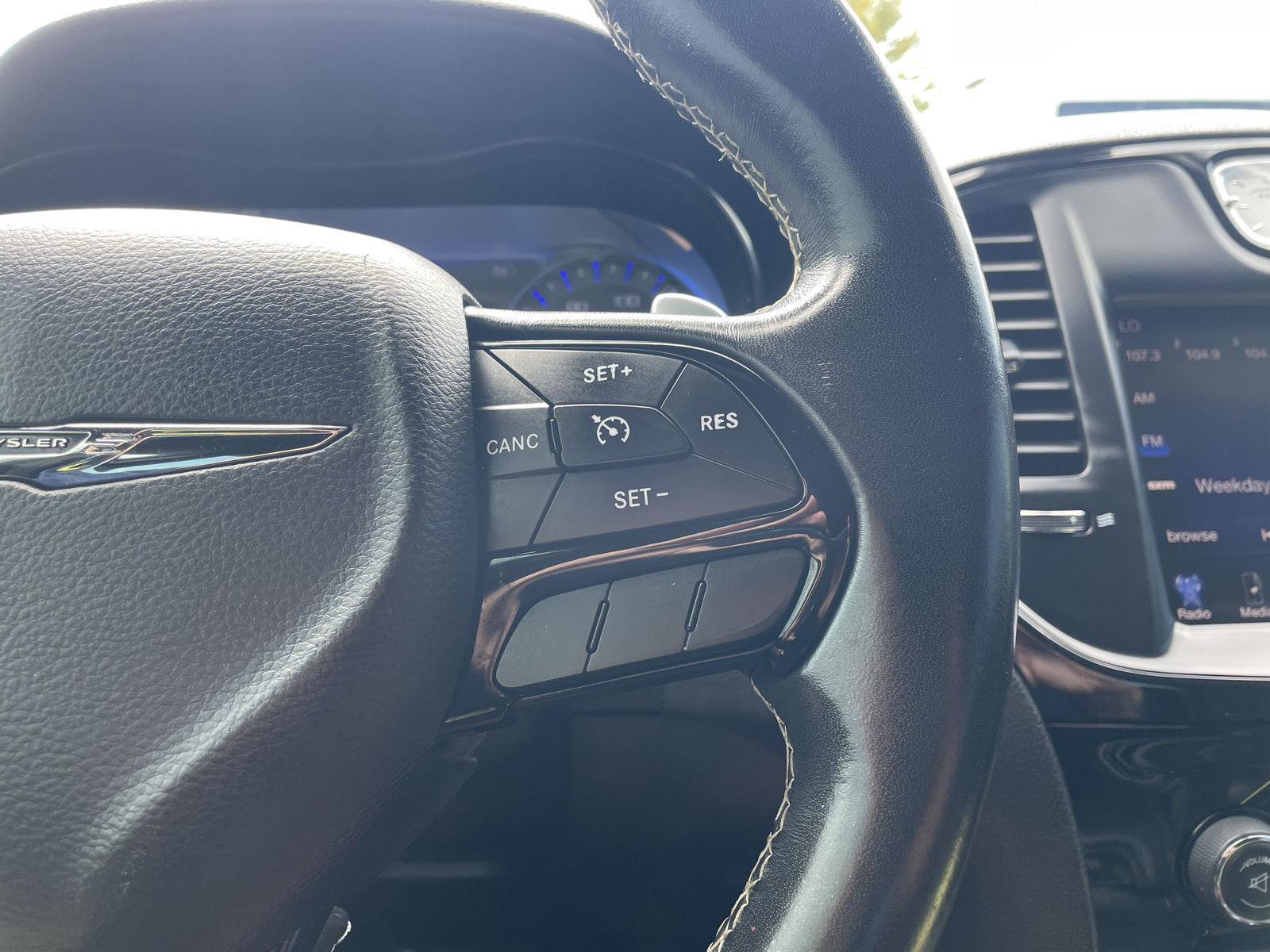 Vehicle photo 14