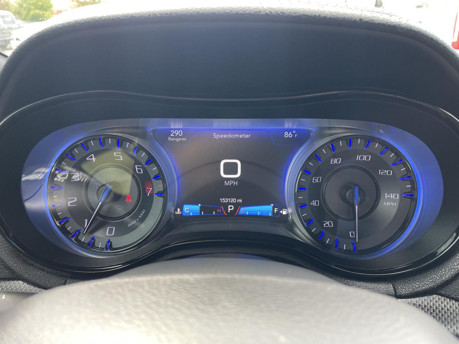 Vehicle photo 15