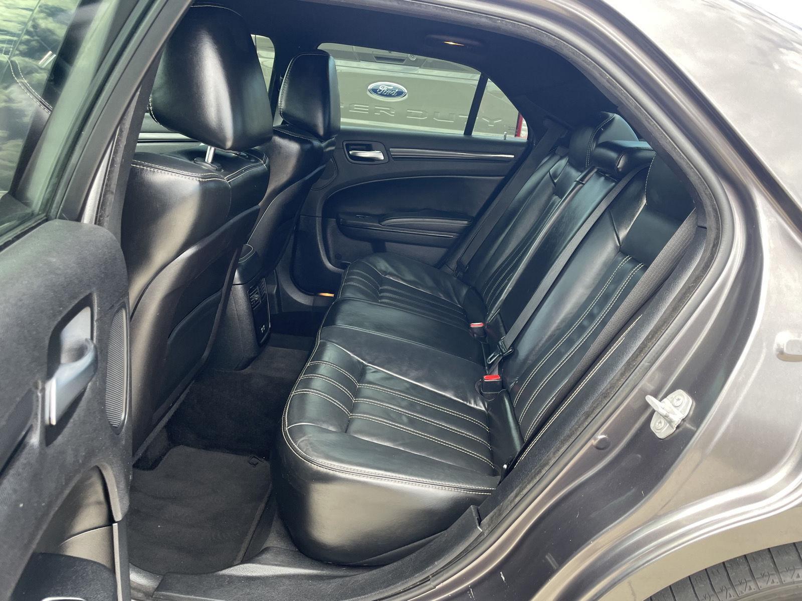 Vehicle photo 20