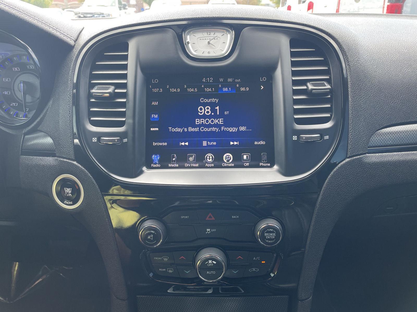 Vehicle photo 22