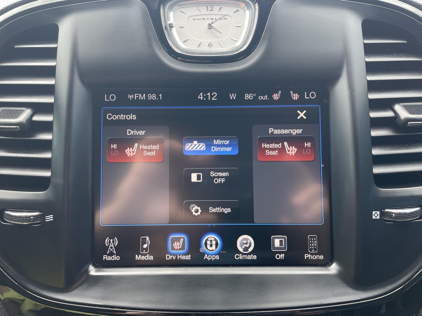 Vehicle photo 25