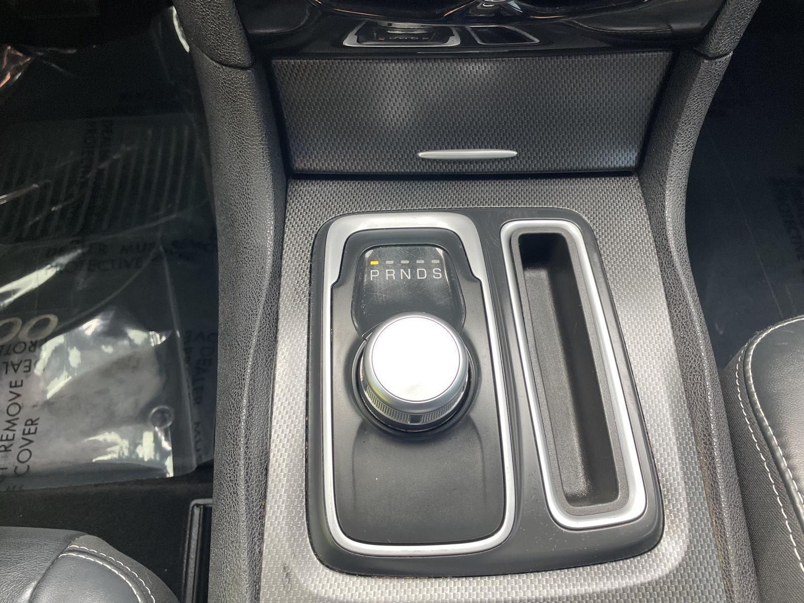 Vehicle photo 27