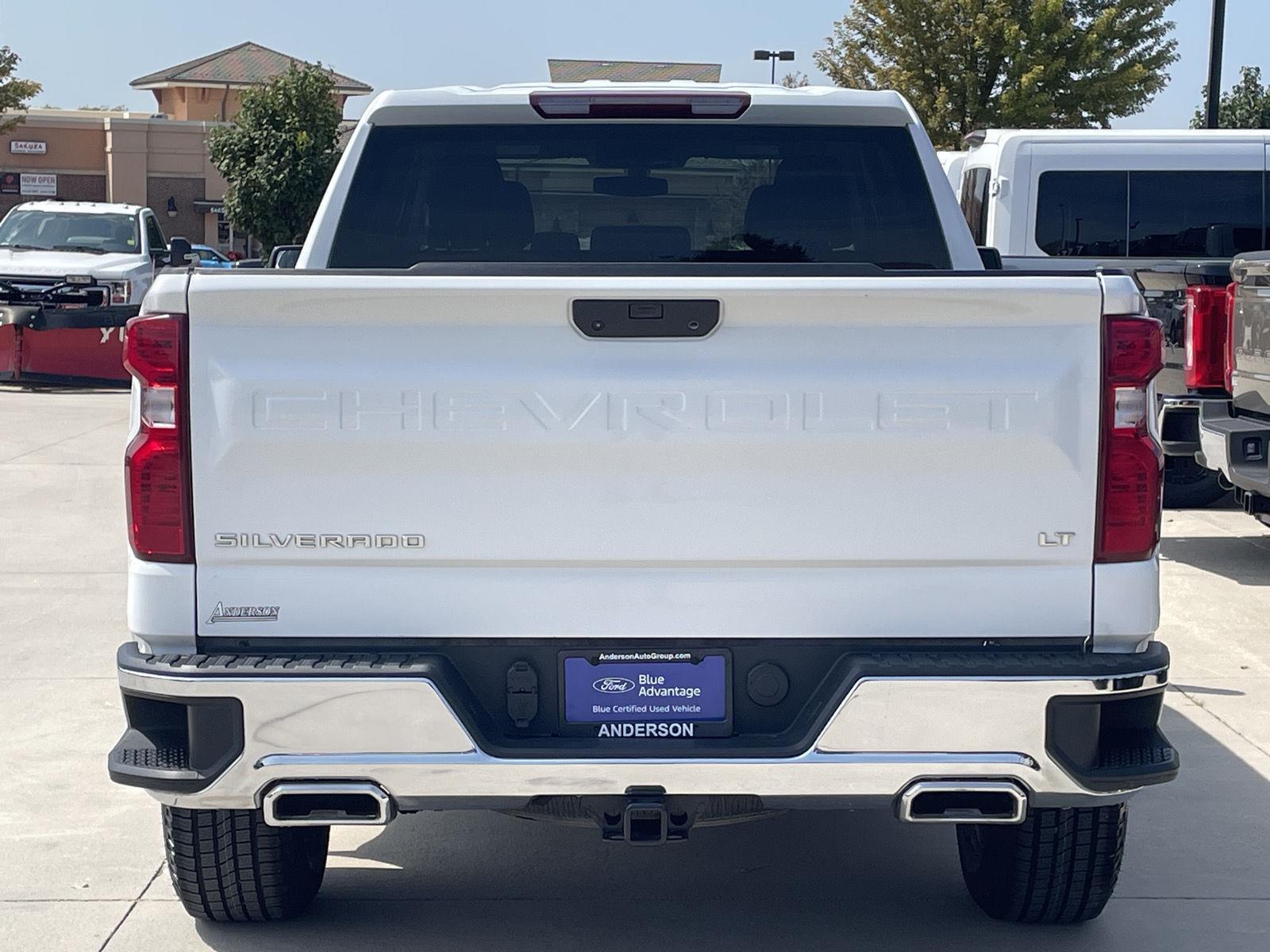Vehicle photo 8