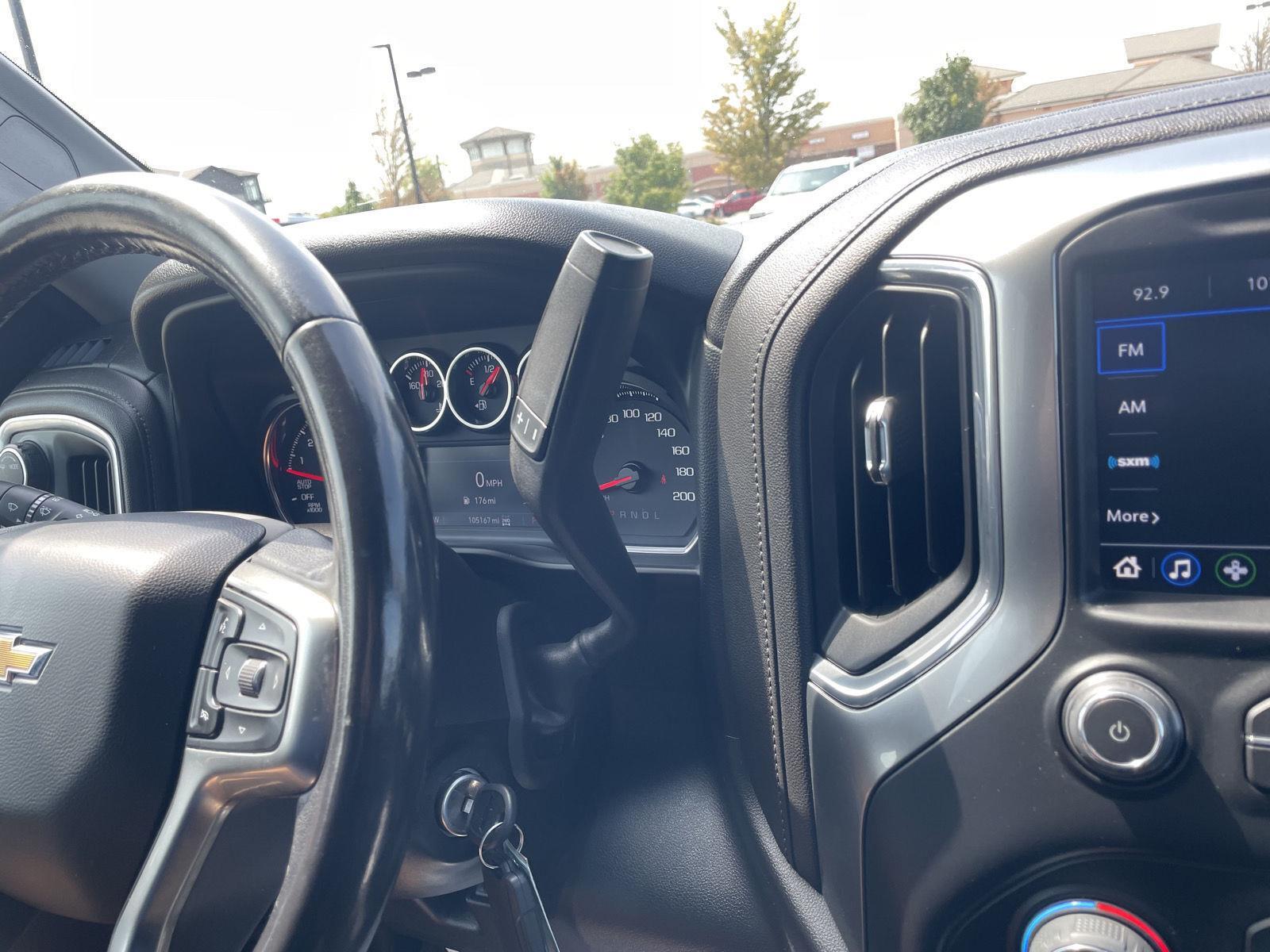 Vehicle photo 29