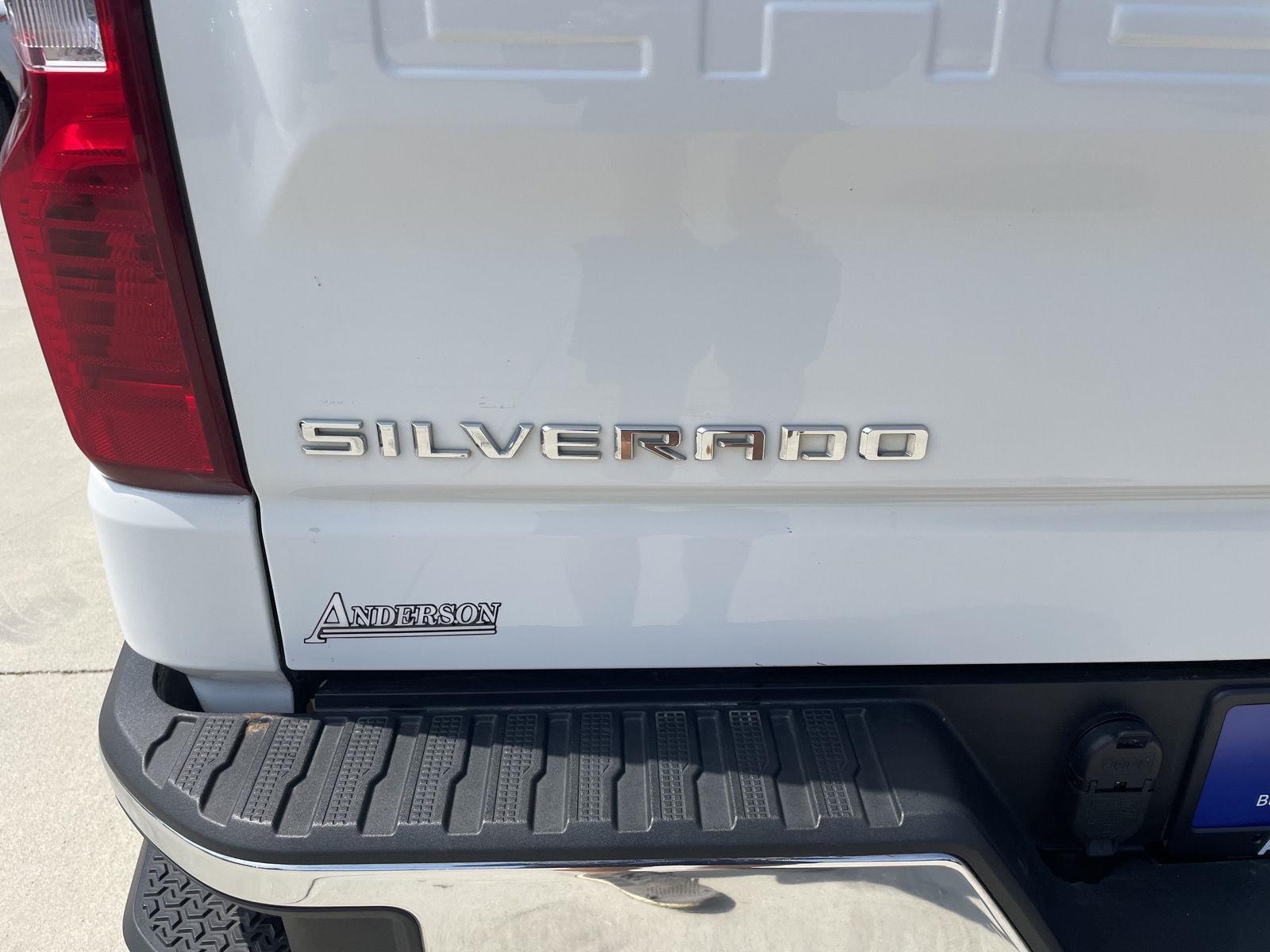 Vehicle photo 36