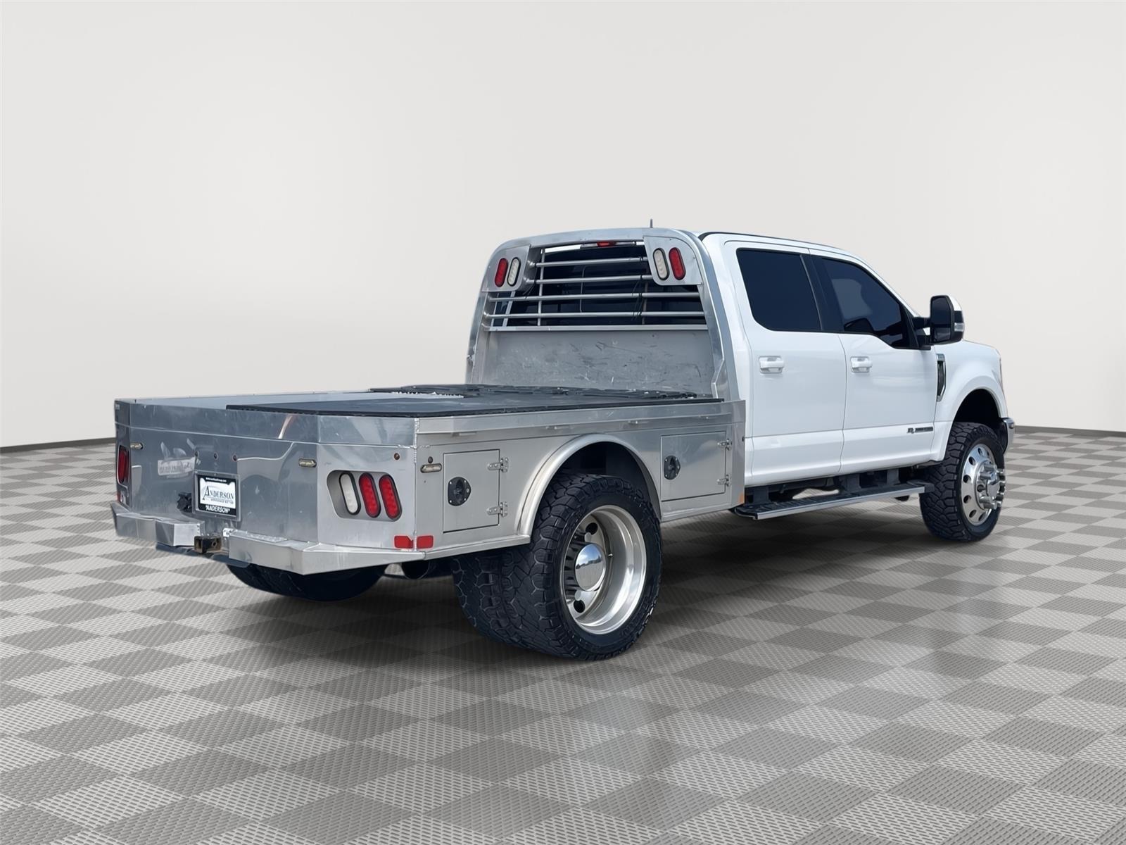 Vehicle photo 7