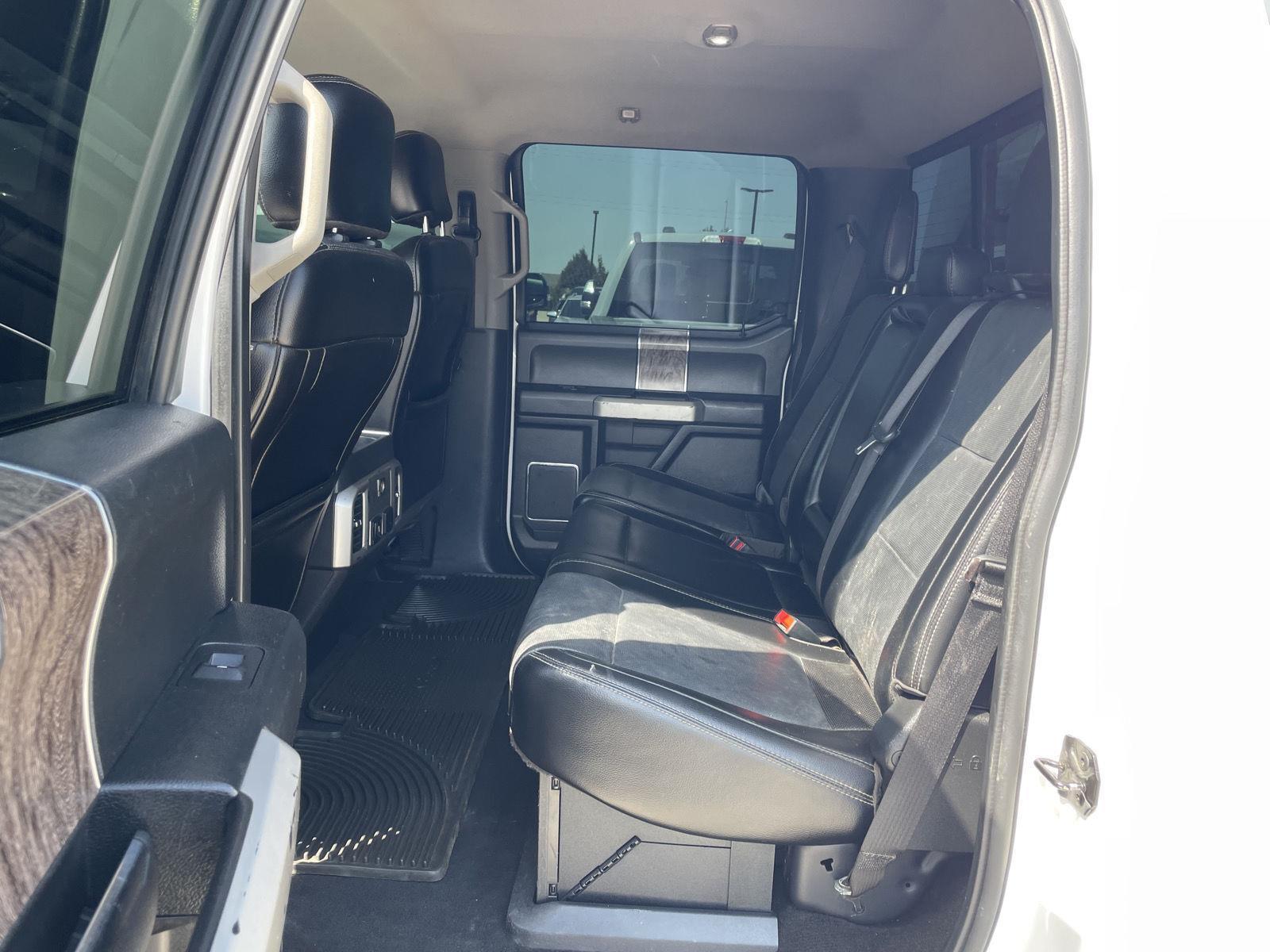 Vehicle photo 20