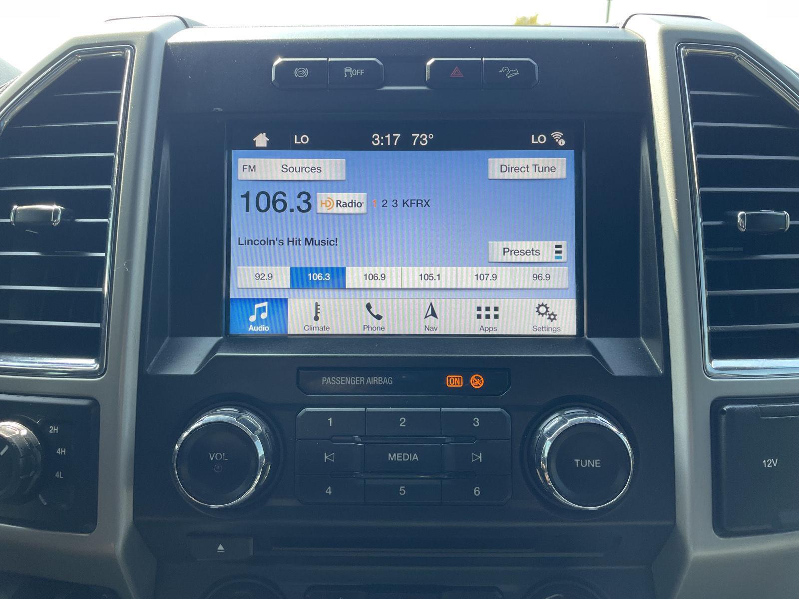 Vehicle photo 25