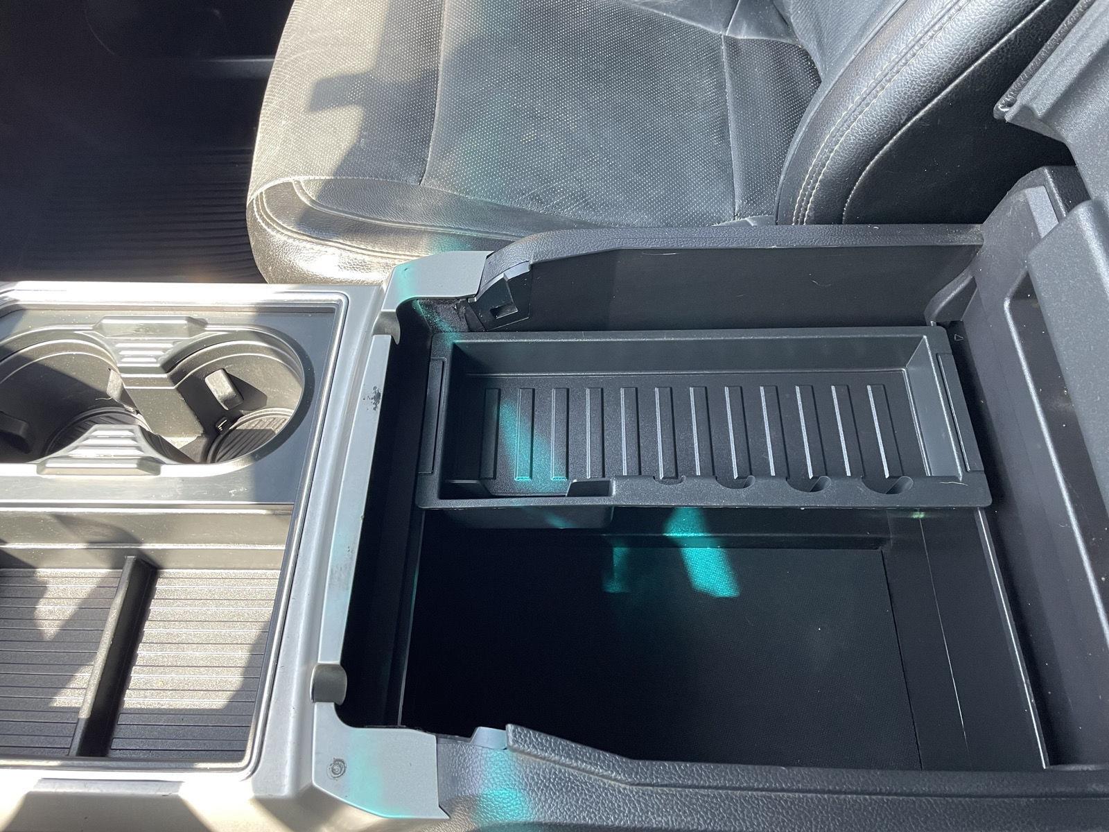 Vehicle photo 32