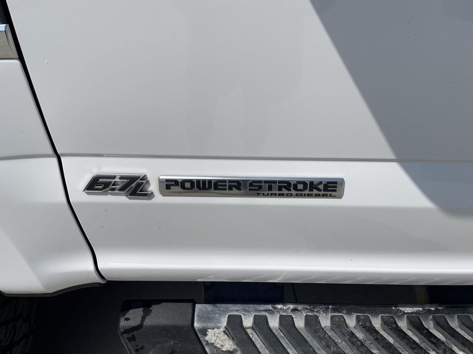 Vehicle photo 37