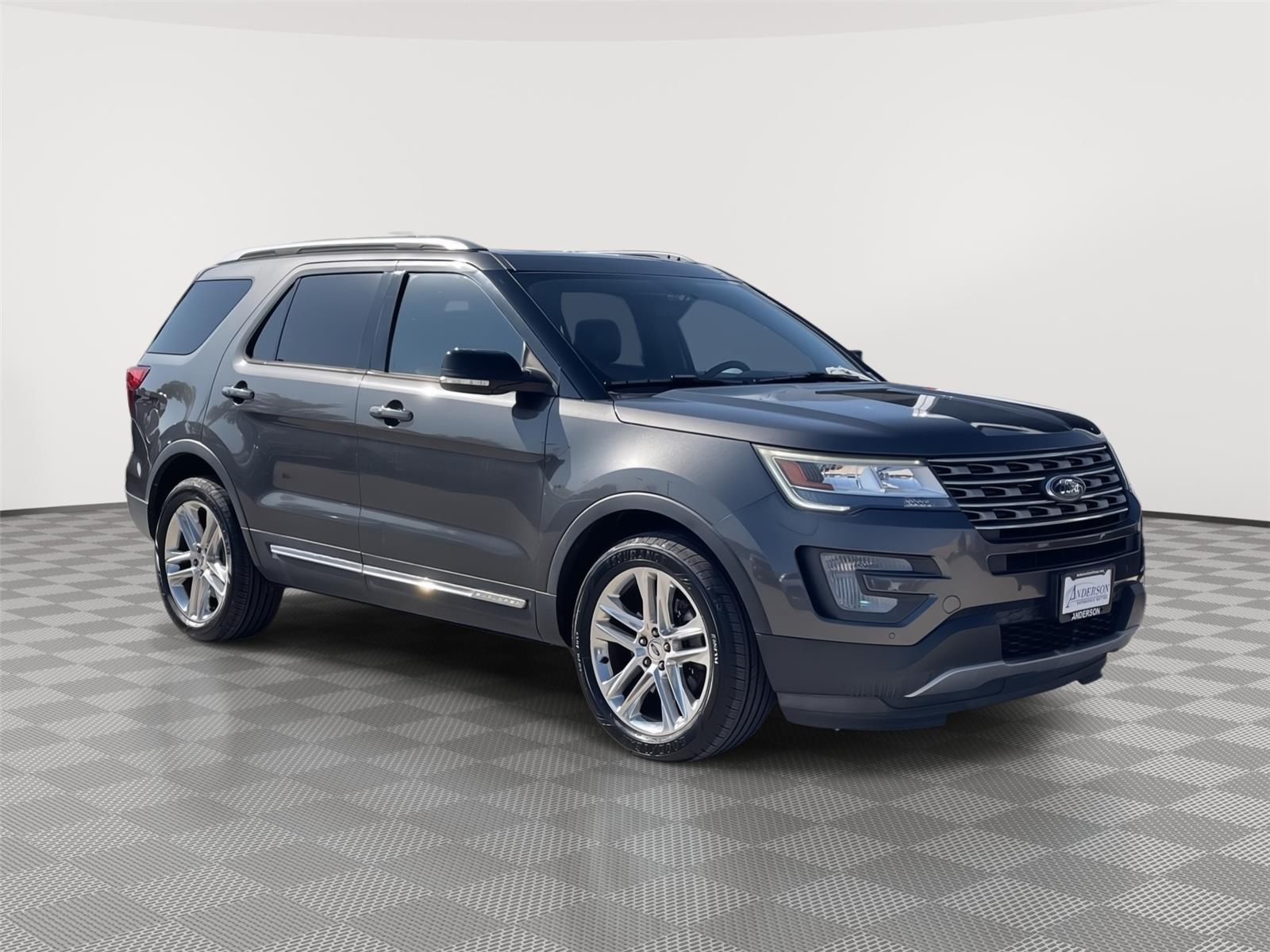 Vehicle photo 5