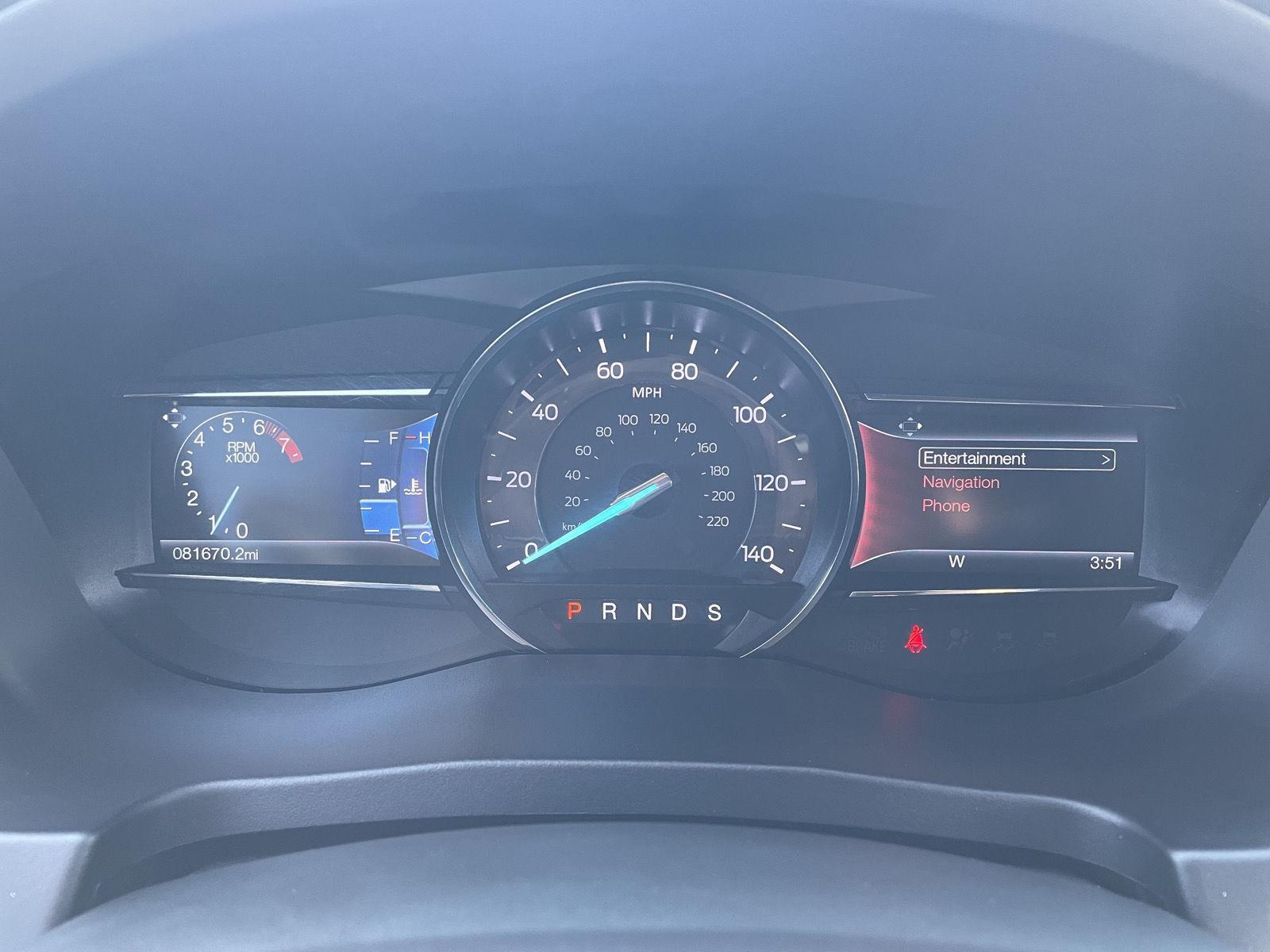 Vehicle photo 15