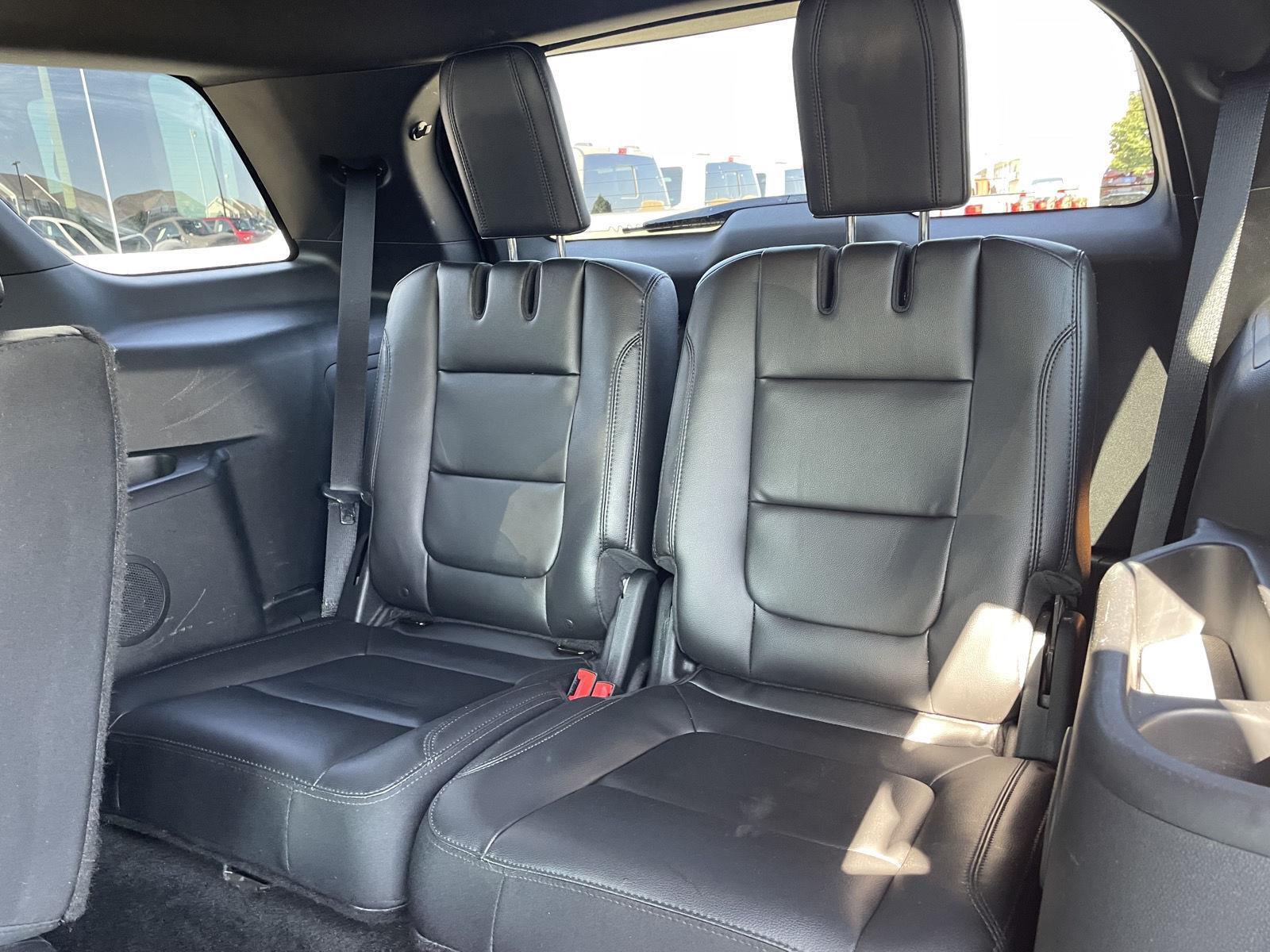 Vehicle photo 21