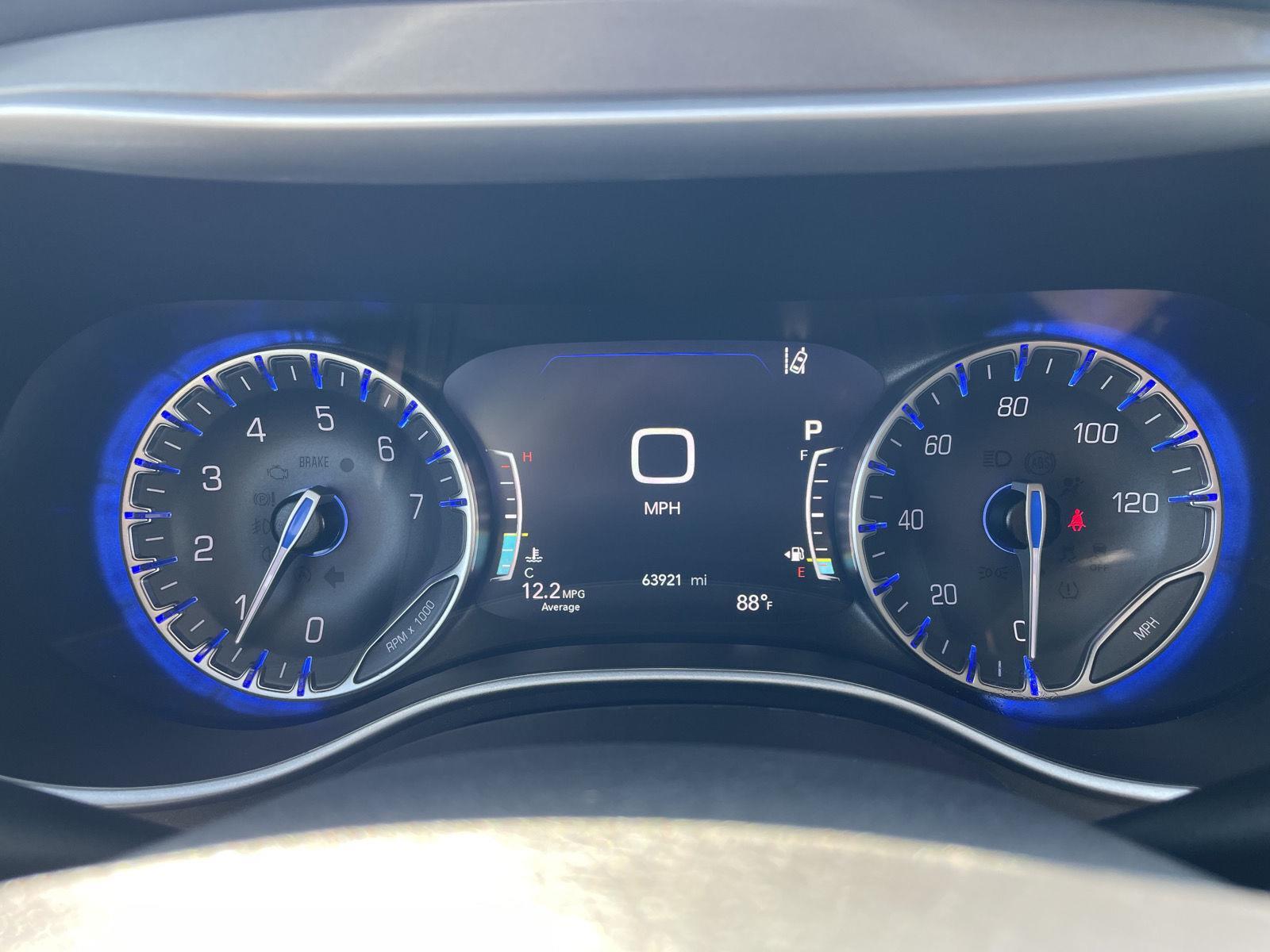 Vehicle photo 14