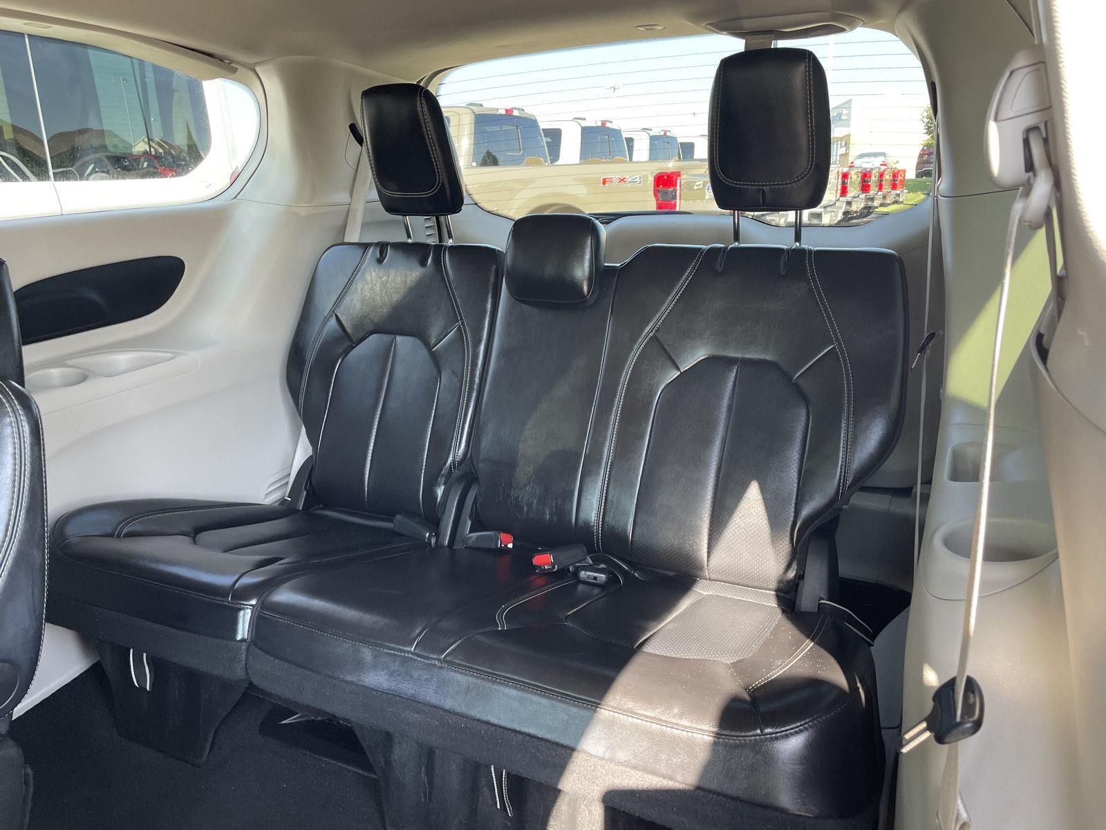 Vehicle photo 20