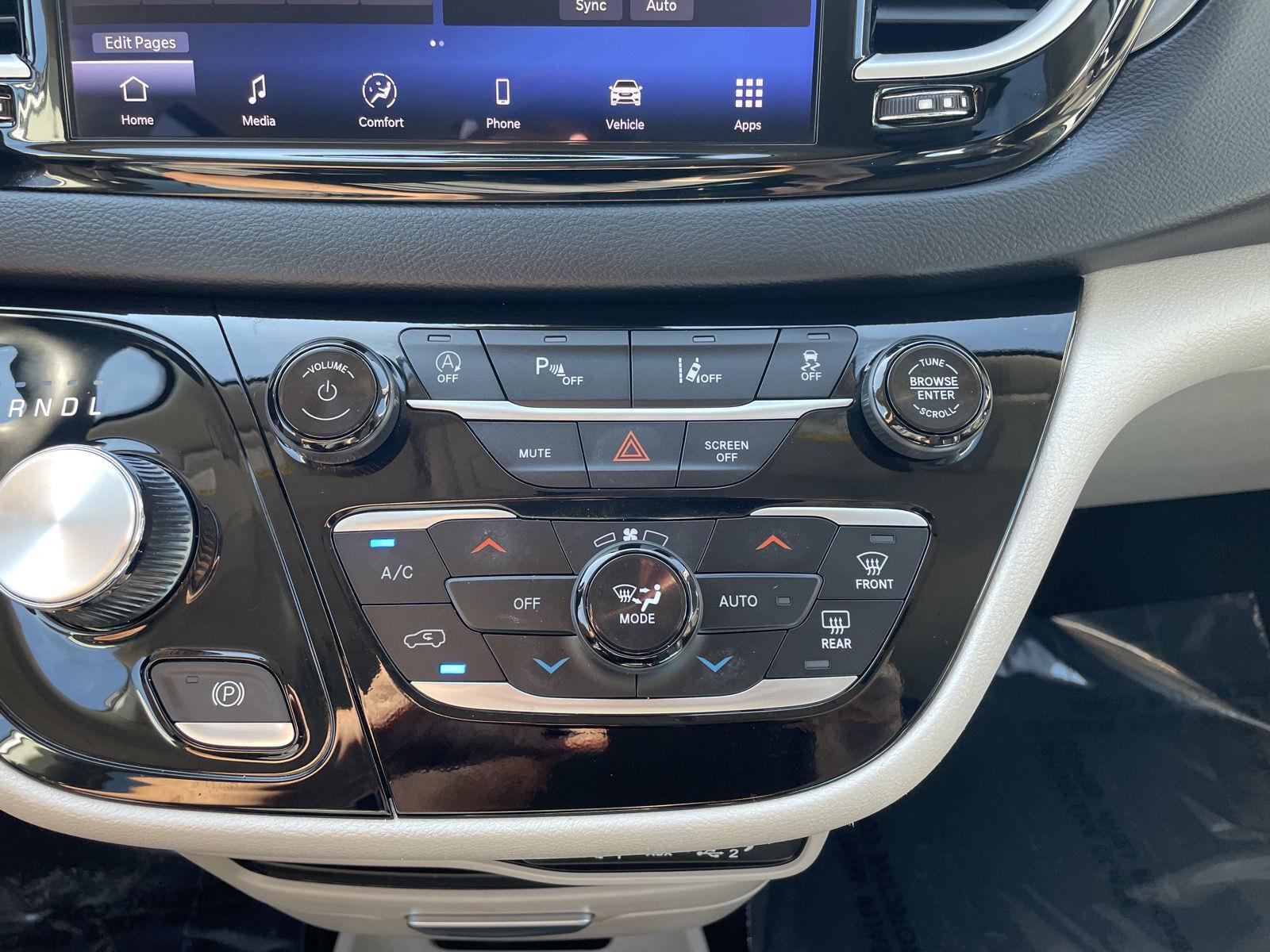 Vehicle photo 25