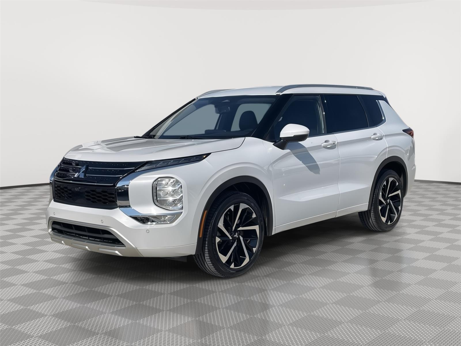  2023 Mitsubishi Outlander SEL FWD   
