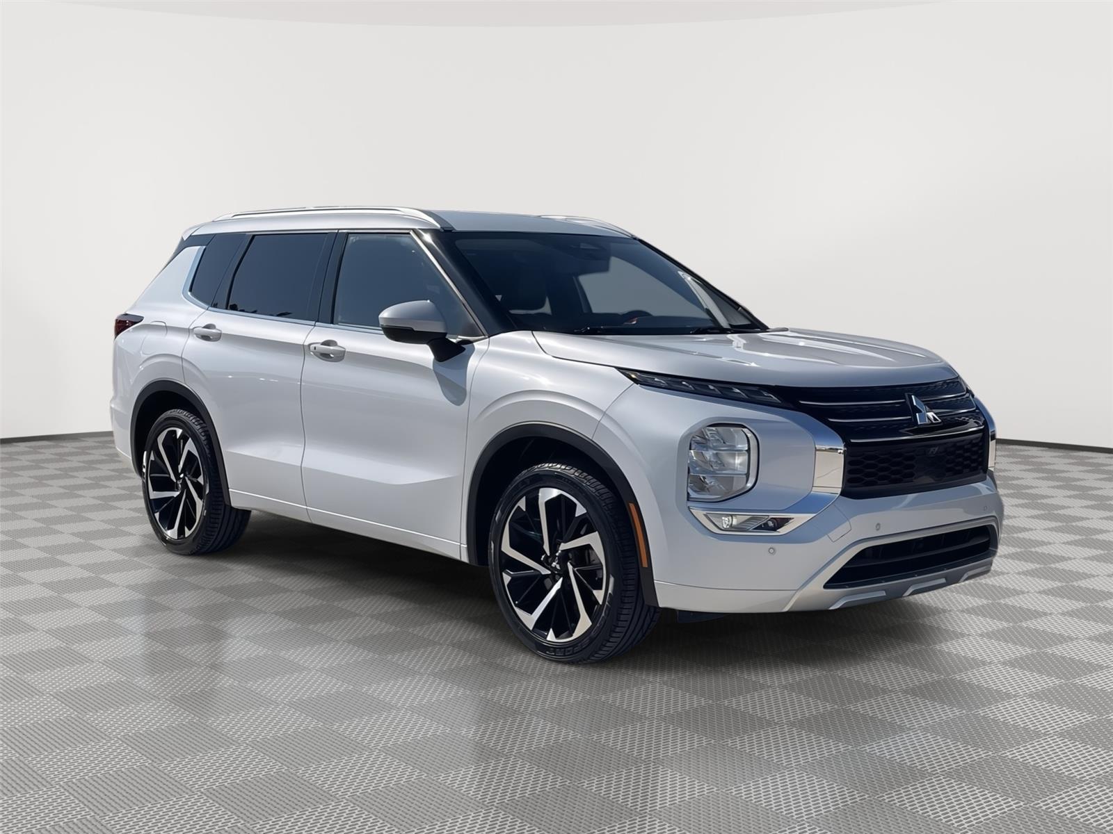 Vehicle photo 5