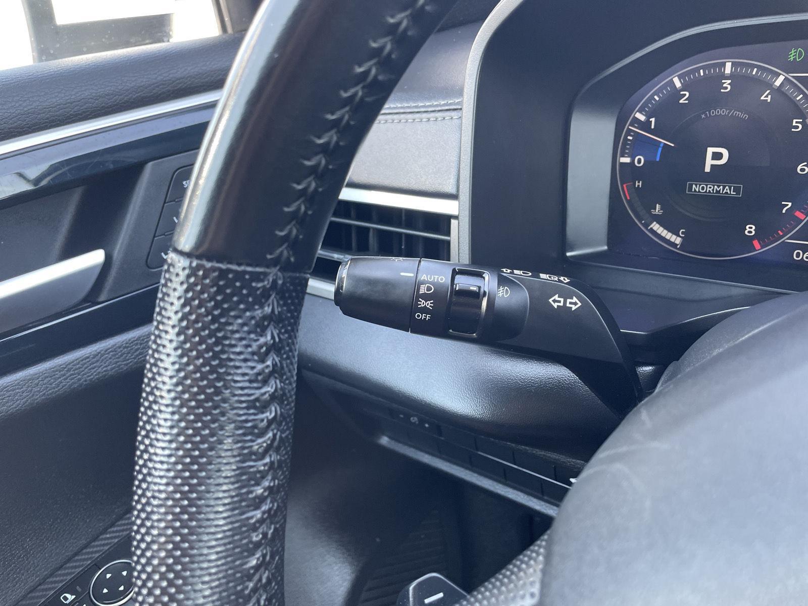 Vehicle photo 16
