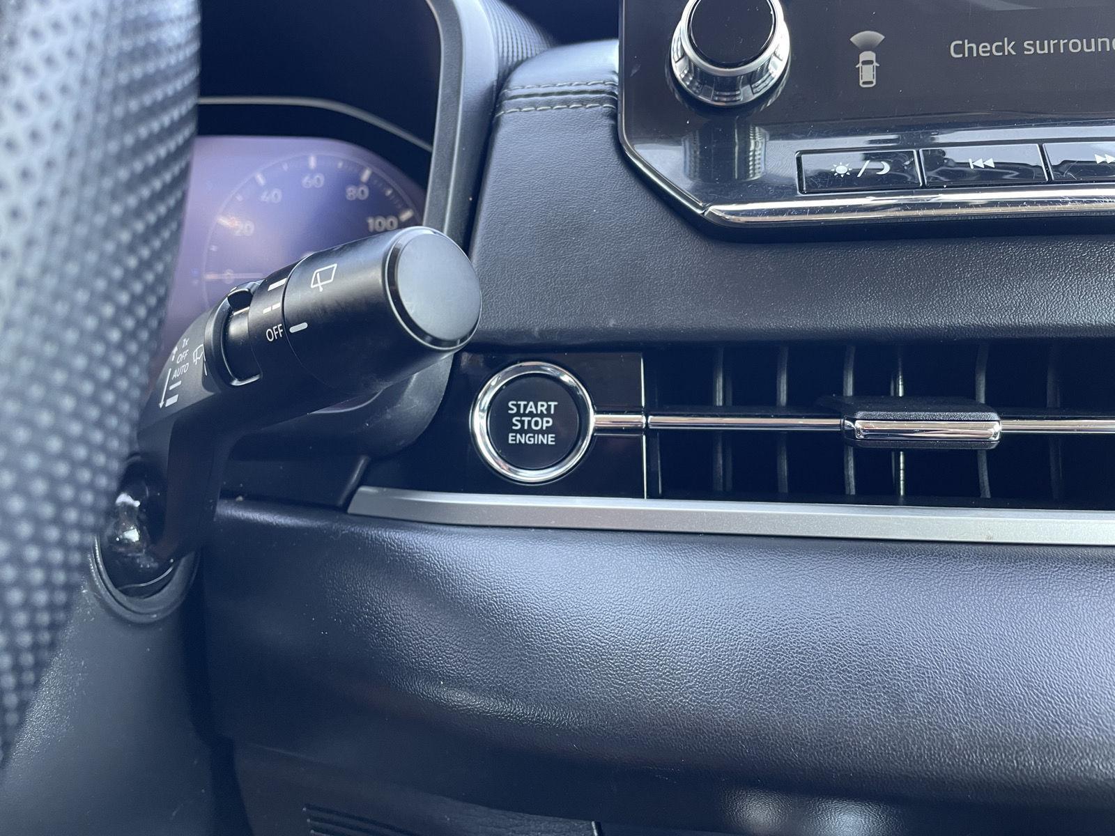 Vehicle photo 27
