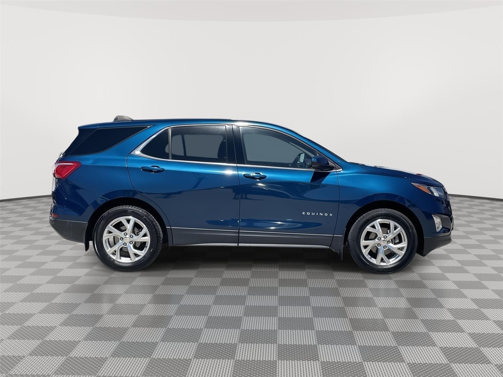 Vehicle photo 6