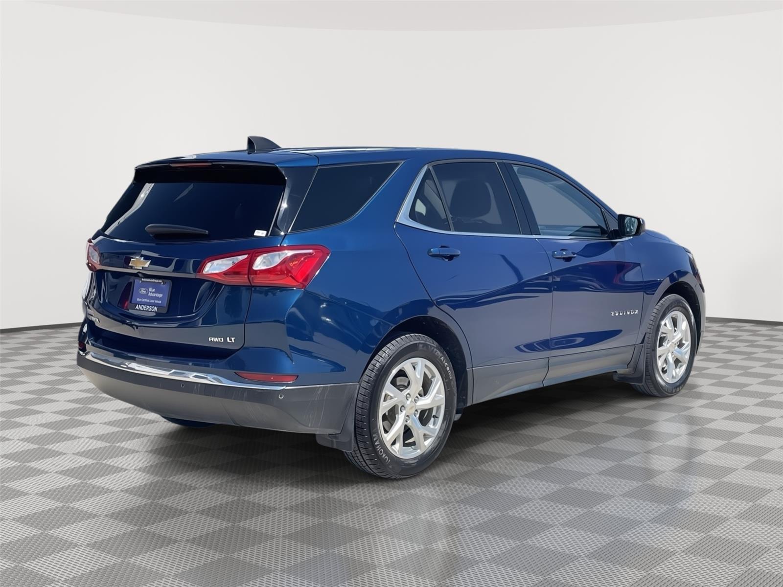 Vehicle photo 7
