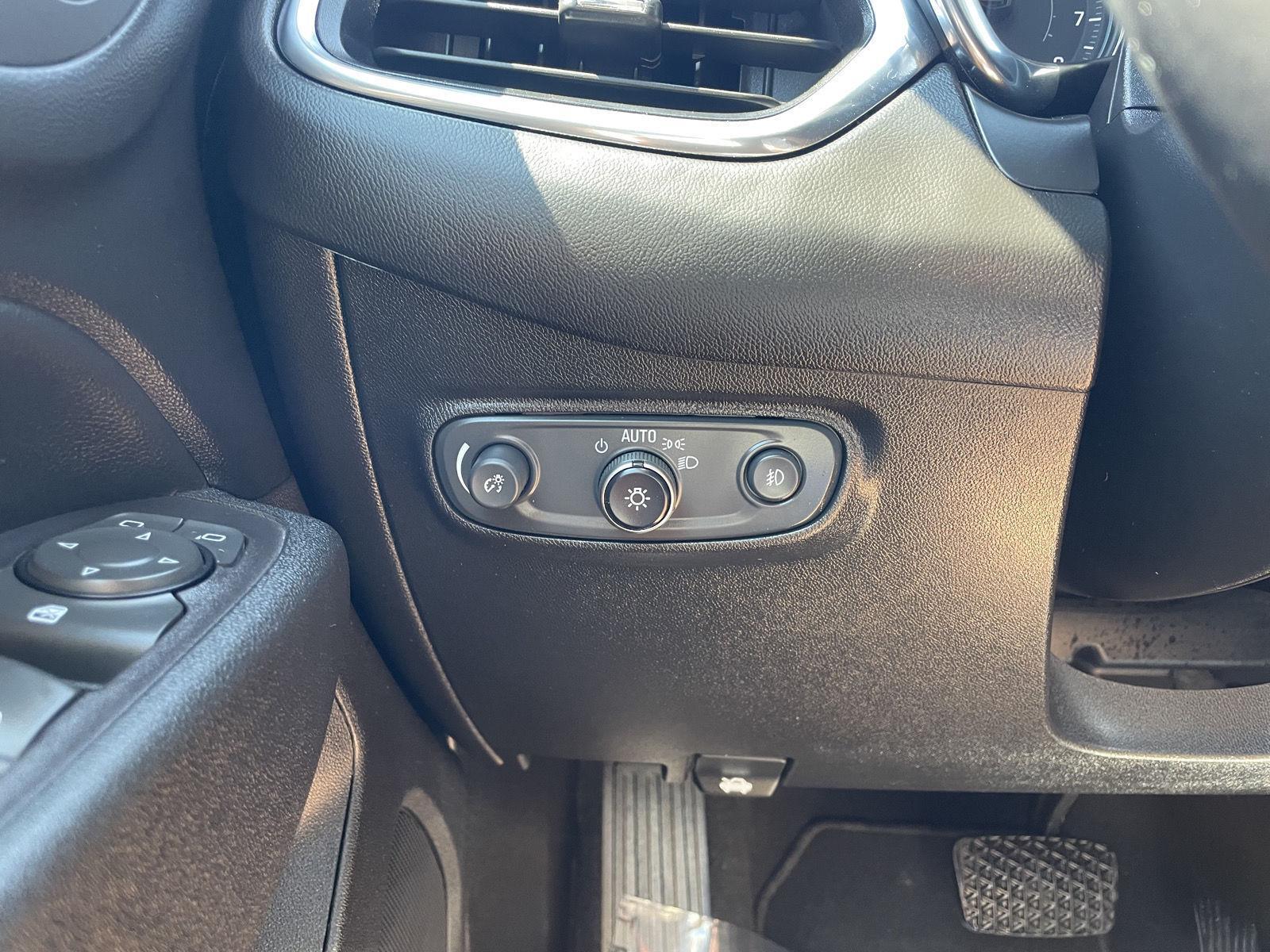 Vehicle photo 16