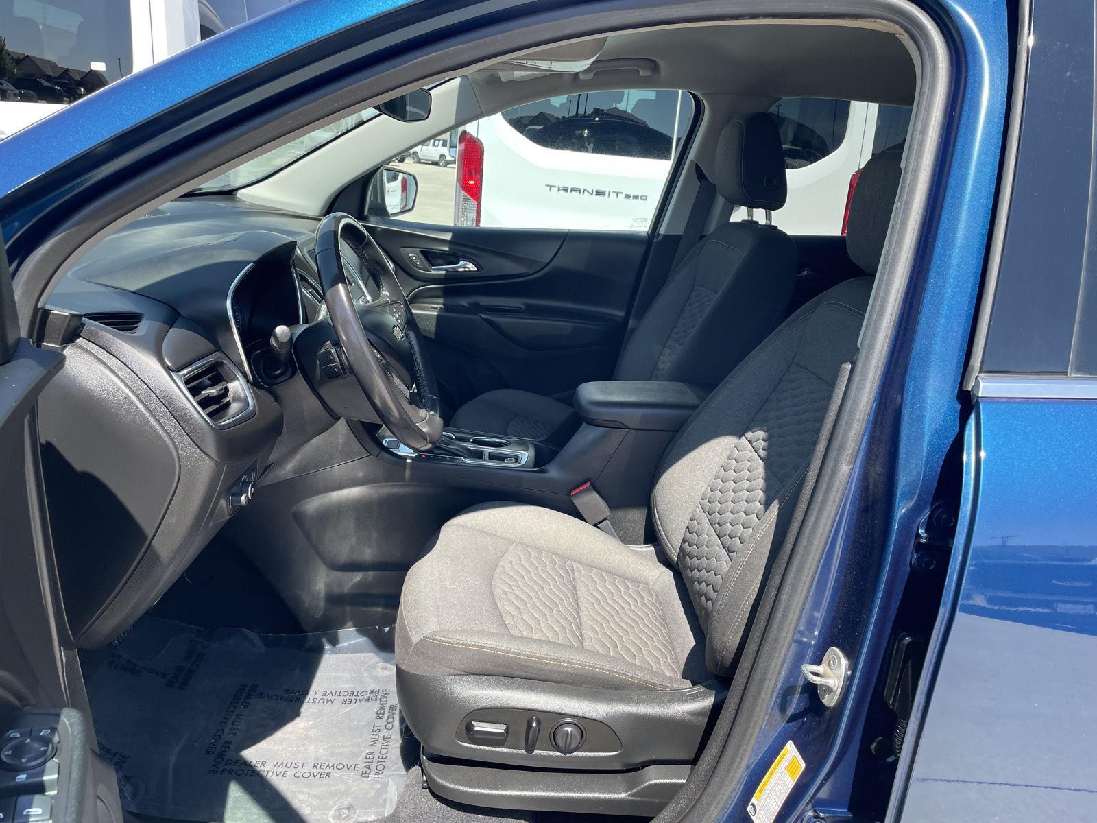 Vehicle photo 17