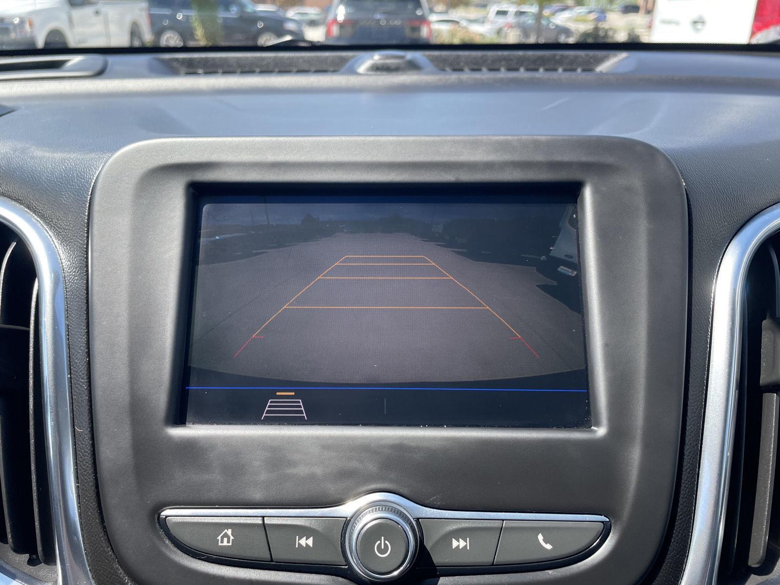 Vehicle photo 23
