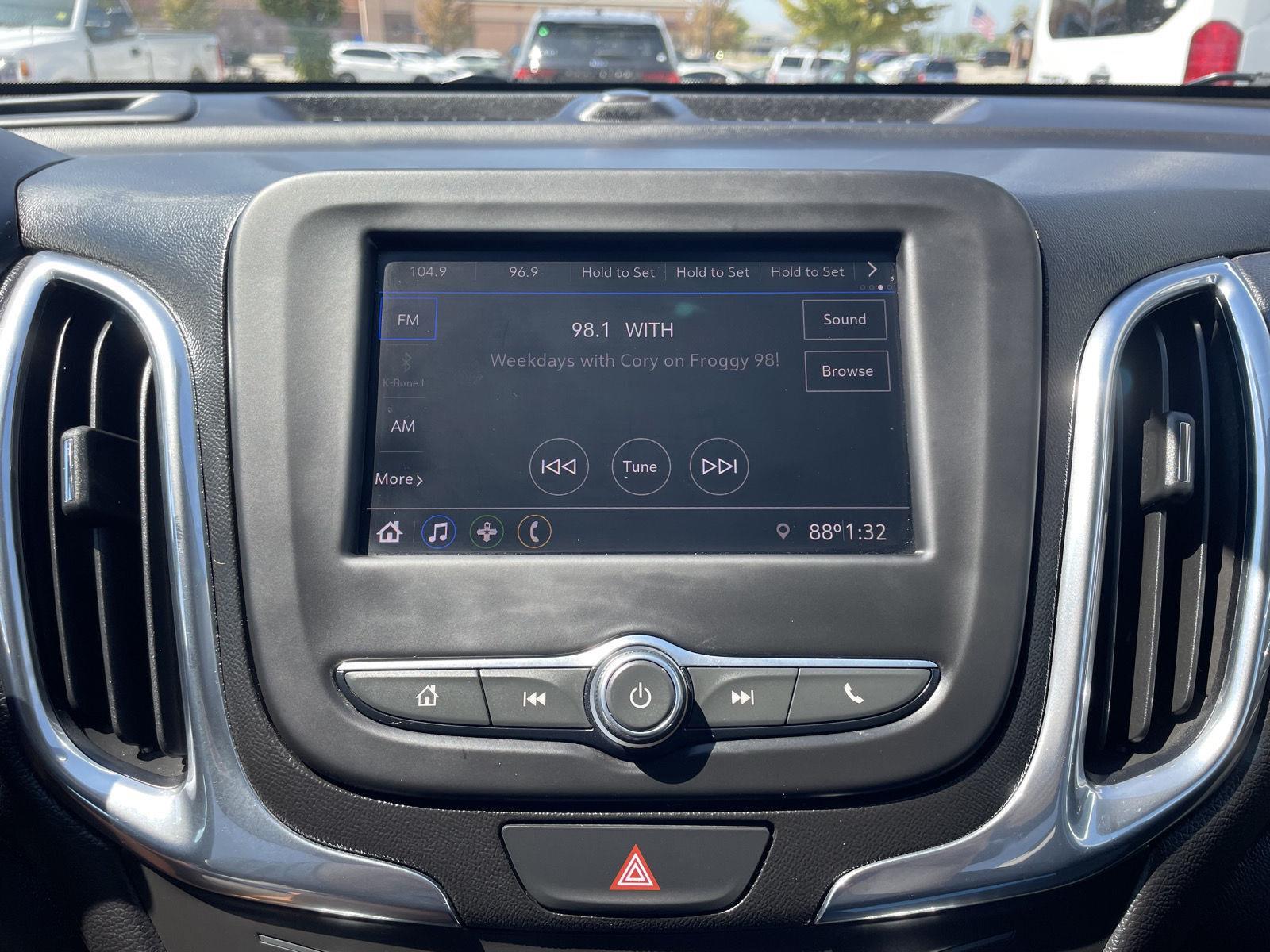 Vehicle photo 25