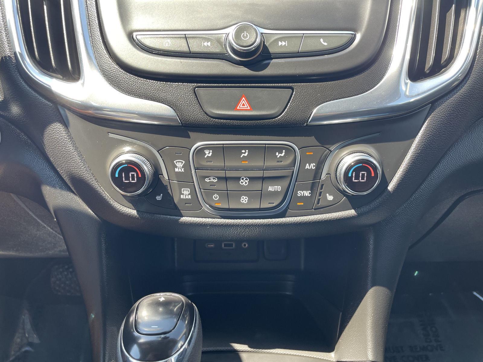 Vehicle photo 26