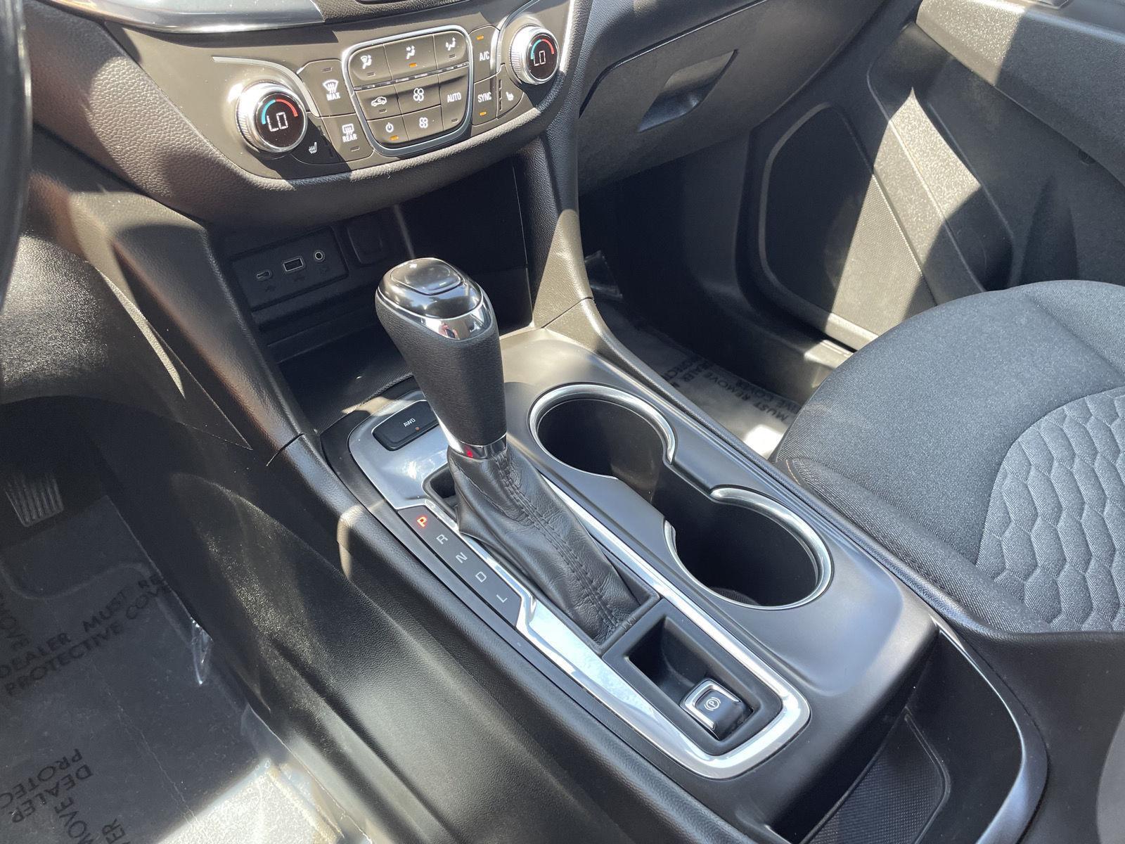Vehicle photo 30
